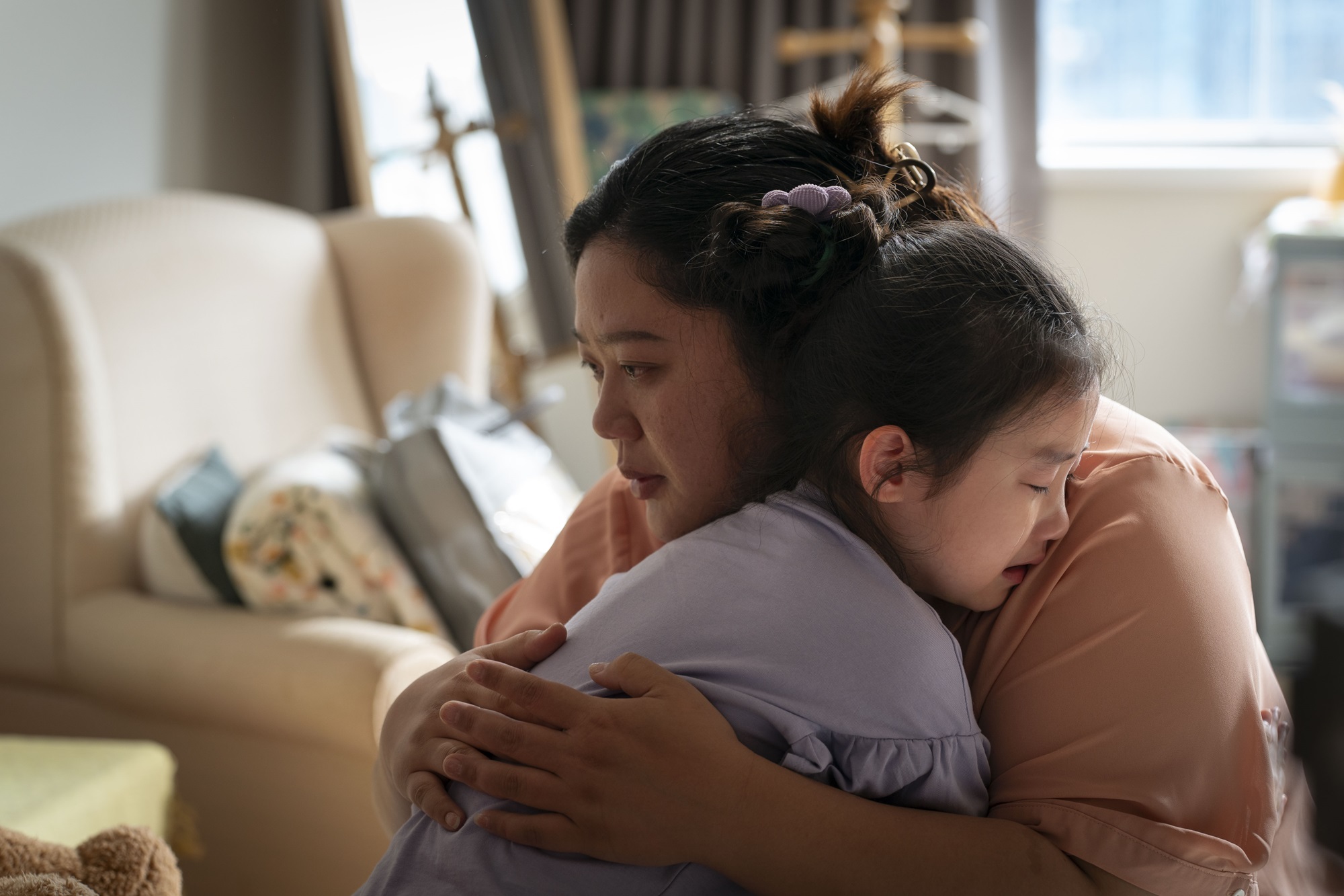 影集《人生清理員》蔡嘉茵與女兒對戲令人動容。（果陀娛樂提供）