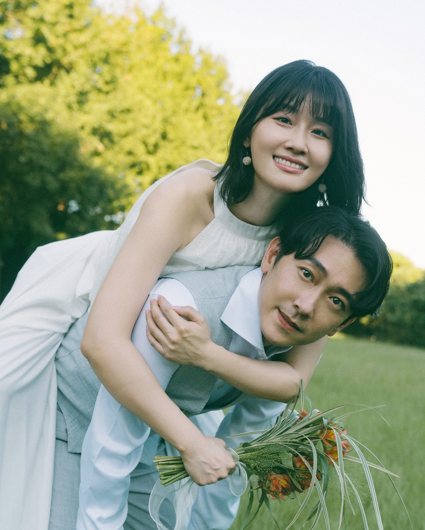 施名帥和女友朱芷瑩婚紗照有些小清新。(翻攝臉書)