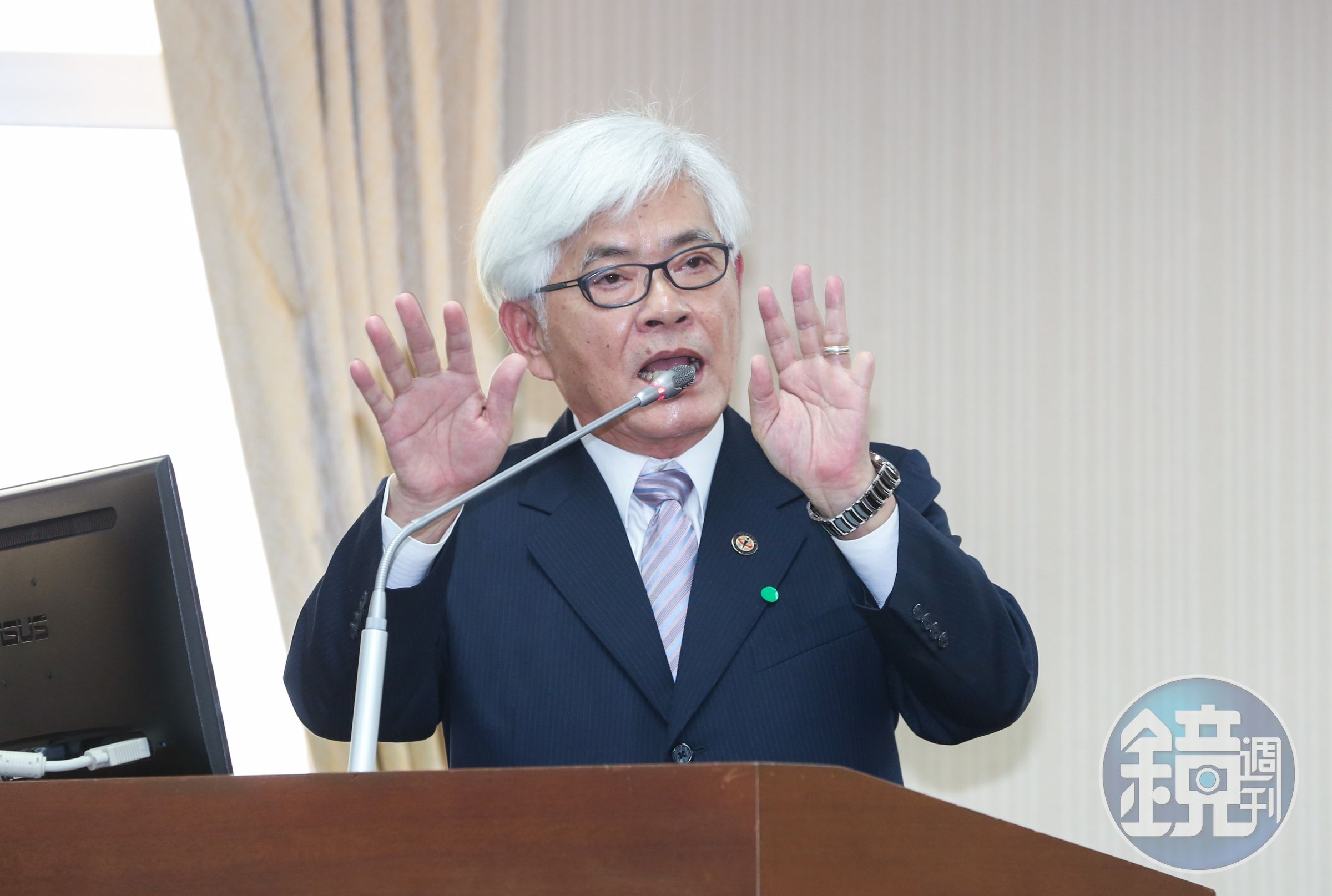 中選會主委李進勇在立法院內政委員會表示，恢復「公投綁大選」的制度提案需經過更為謹慎的審查。（本刊資料照）