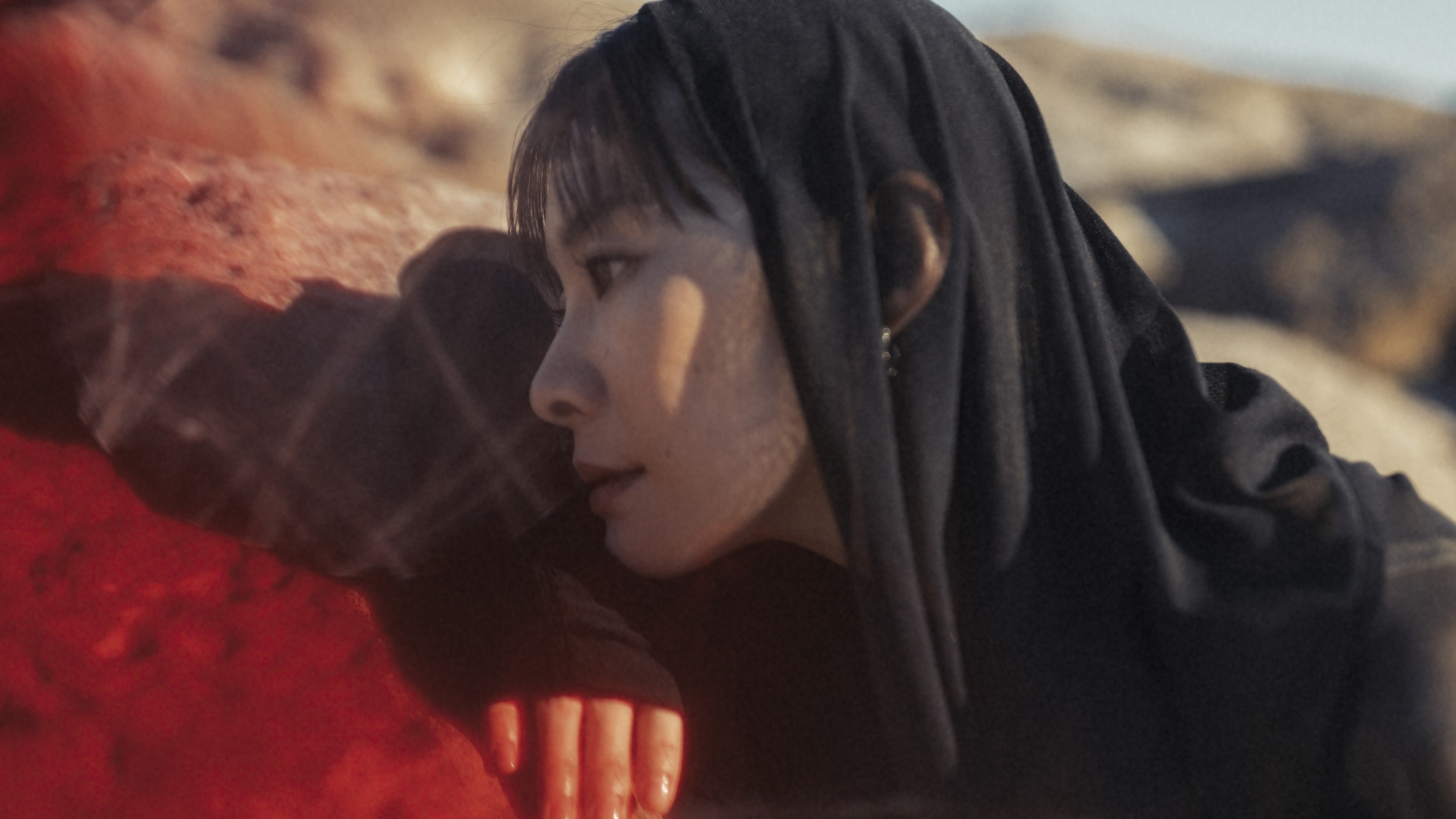 鄭宜農出道18年推出台語韓語新作〈寬寬仔來到祢的面前〉。（邊走邊聽有限公司+ Fantimate提供）