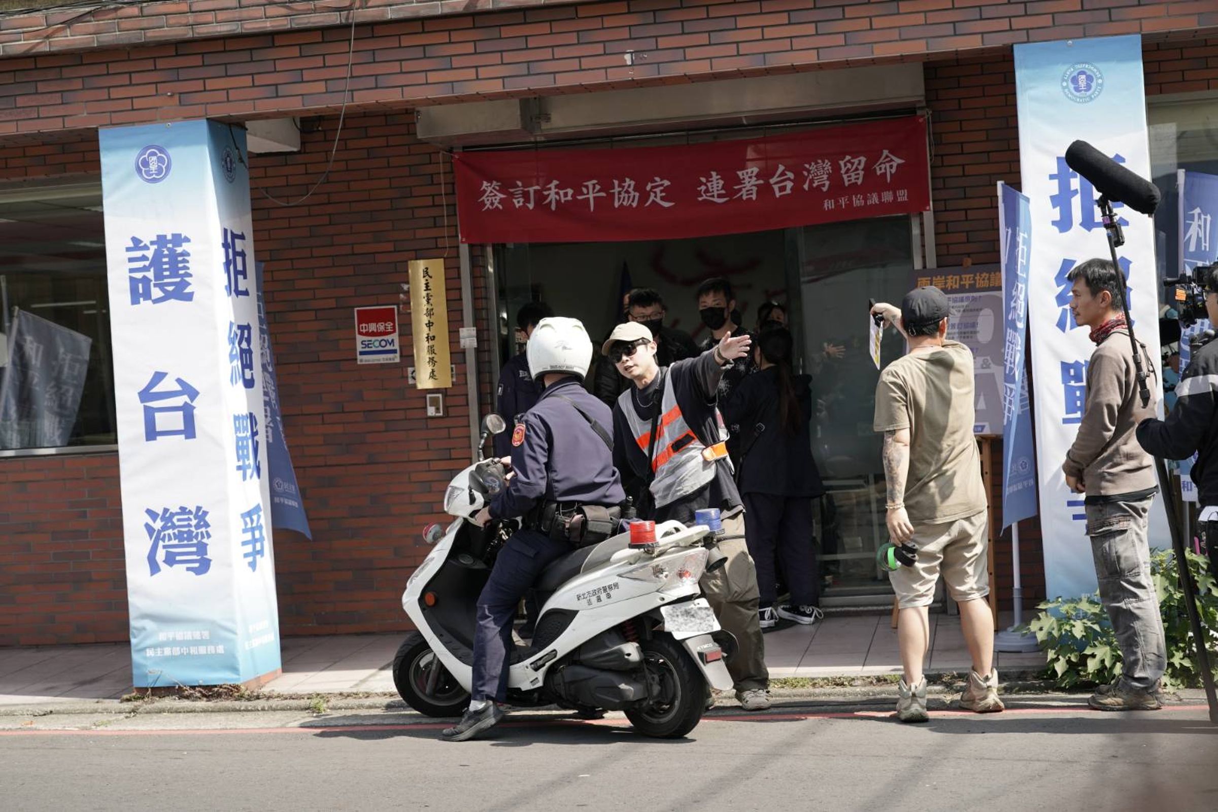 《零日攻擊》拍攝引來真的警察關切。(牽猴子提供)