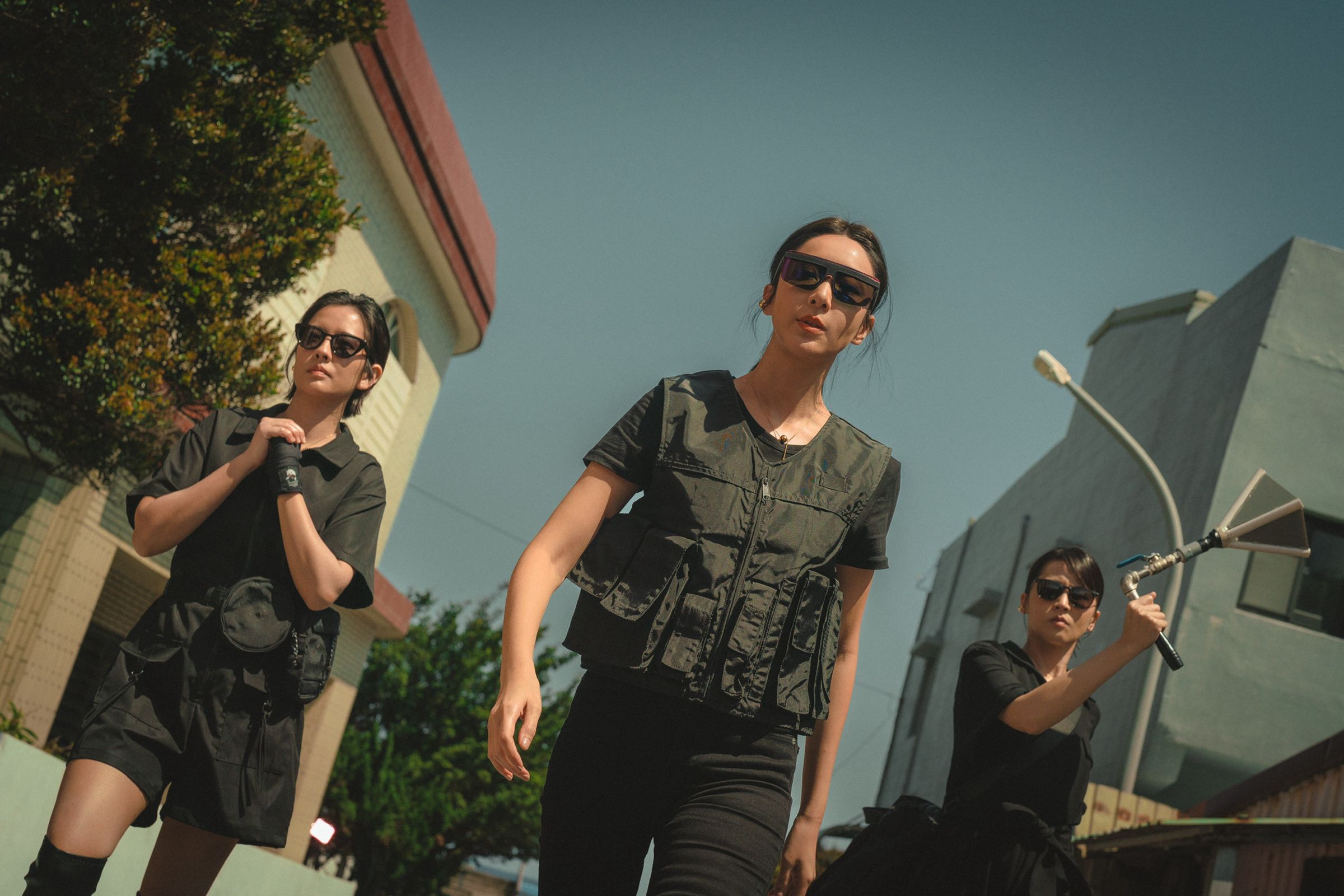 影集《太太太厲害》由隋棠領軍,曾沛慈、周采詩上演最辣特務團。(鹿路電影提供)