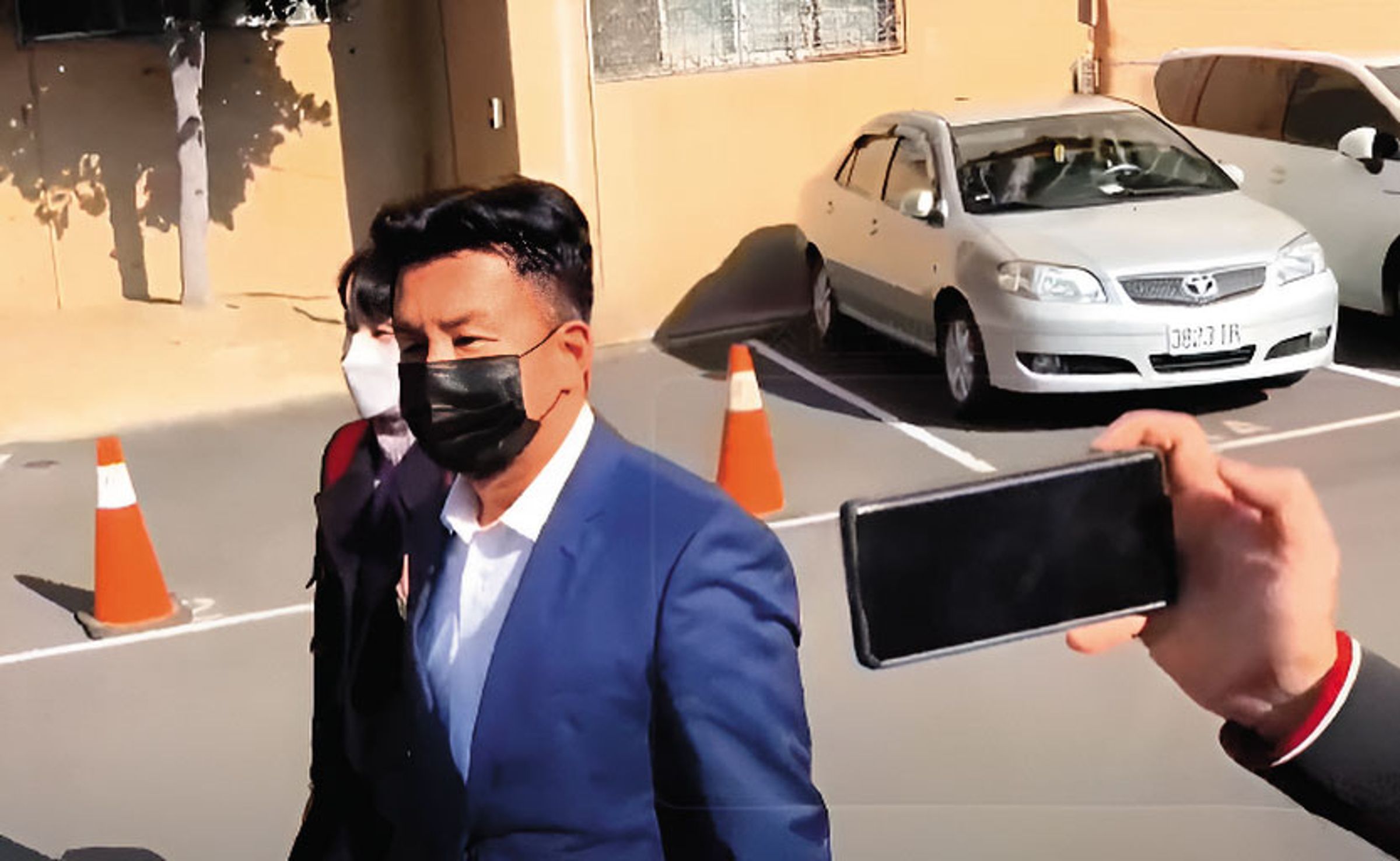 知名超跑達人周哲男(圖)向警方自首,坦承駕車載朱國榮直奔港口搭船潛逃,過程中還換車躲避追緝。(鏡新聞提供)