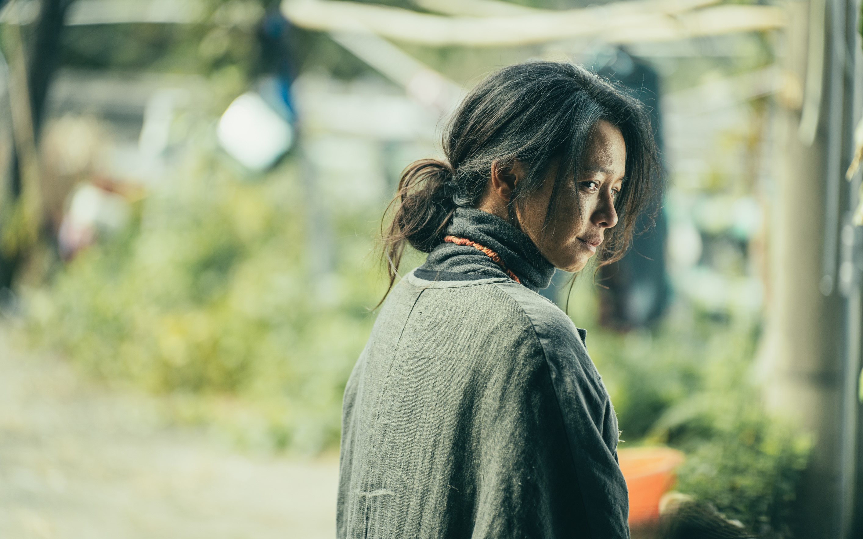 徐若瑄化身《祖先鬼》最美阿嬤!5小時老妝燃燒演員魂。 ( 華映娛樂 提供)