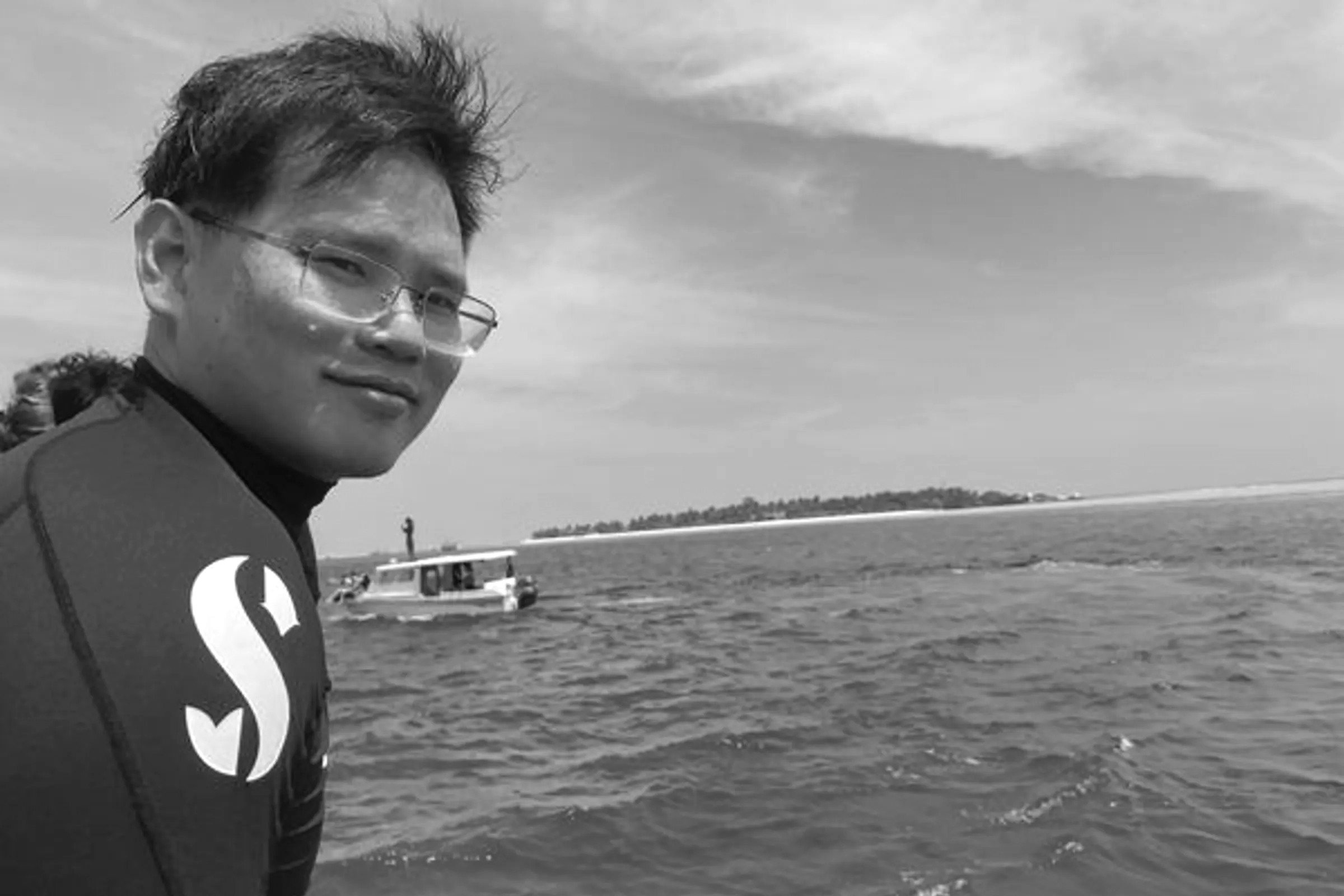 37歲勇消吳恩碩為救人不幸殉職，無法實現帶妻兒重遊蜜月地的願望。（翻攝畫面）