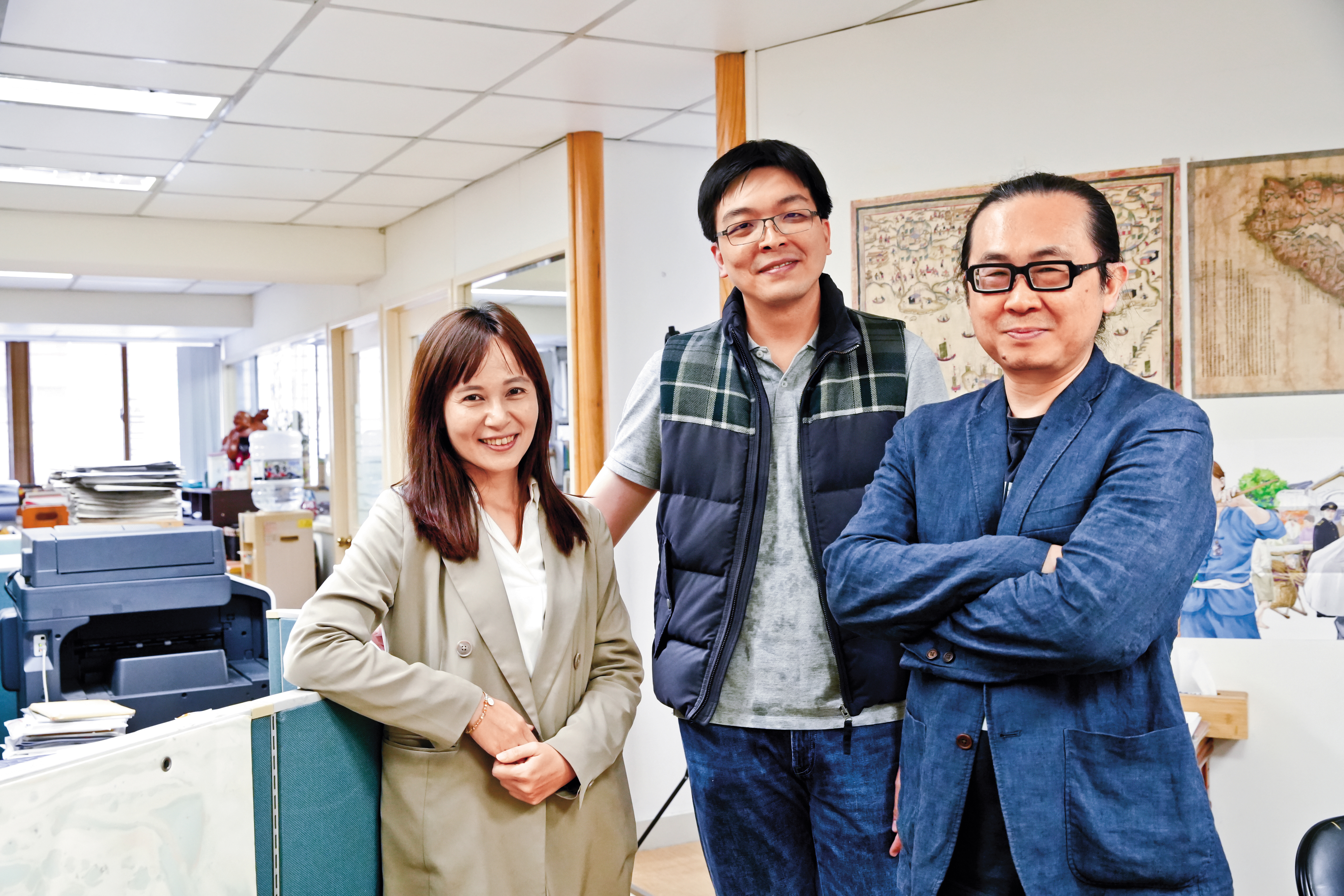 張怡寧(左起)、鄭清鴻與阮光民合力打造「台灣經典短篇小說圖像系列 」。