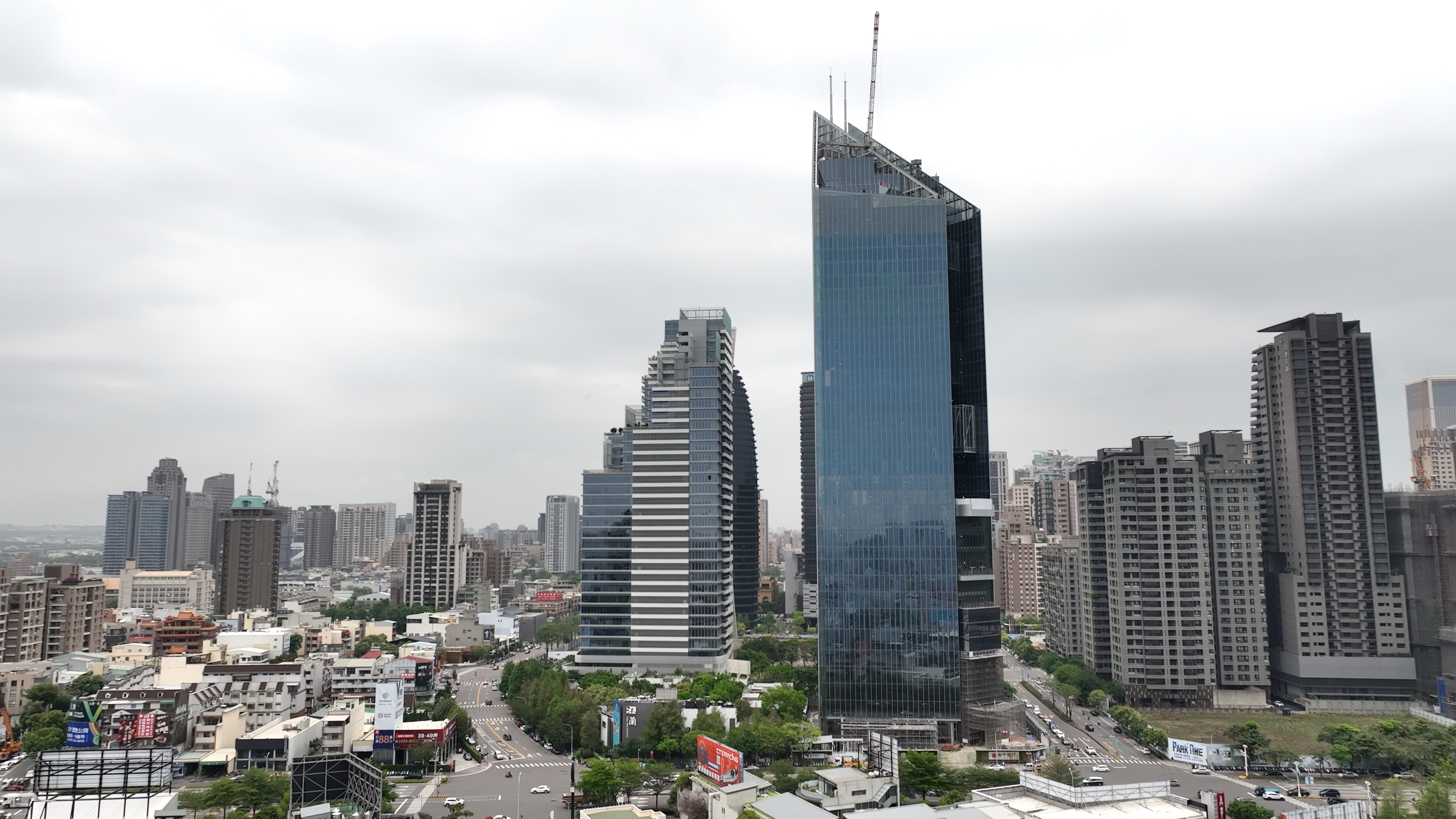 台積電進駐中科使七期匯聚新創力量，而青創浪潮更進一步推升微型商辦需求！