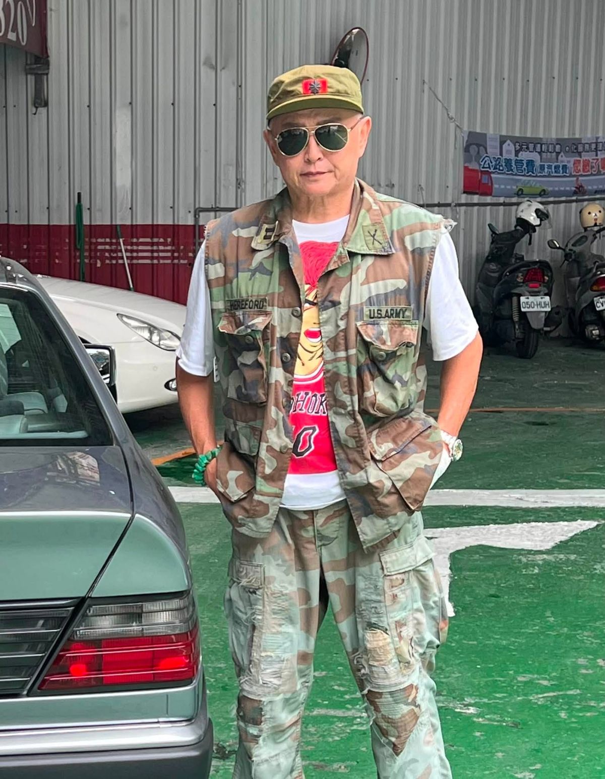 李國超收紅燈右轉罰單氣炸！連發文轟檢舉制度怒喊製造人民對立。（翻攝自李國超臉書）