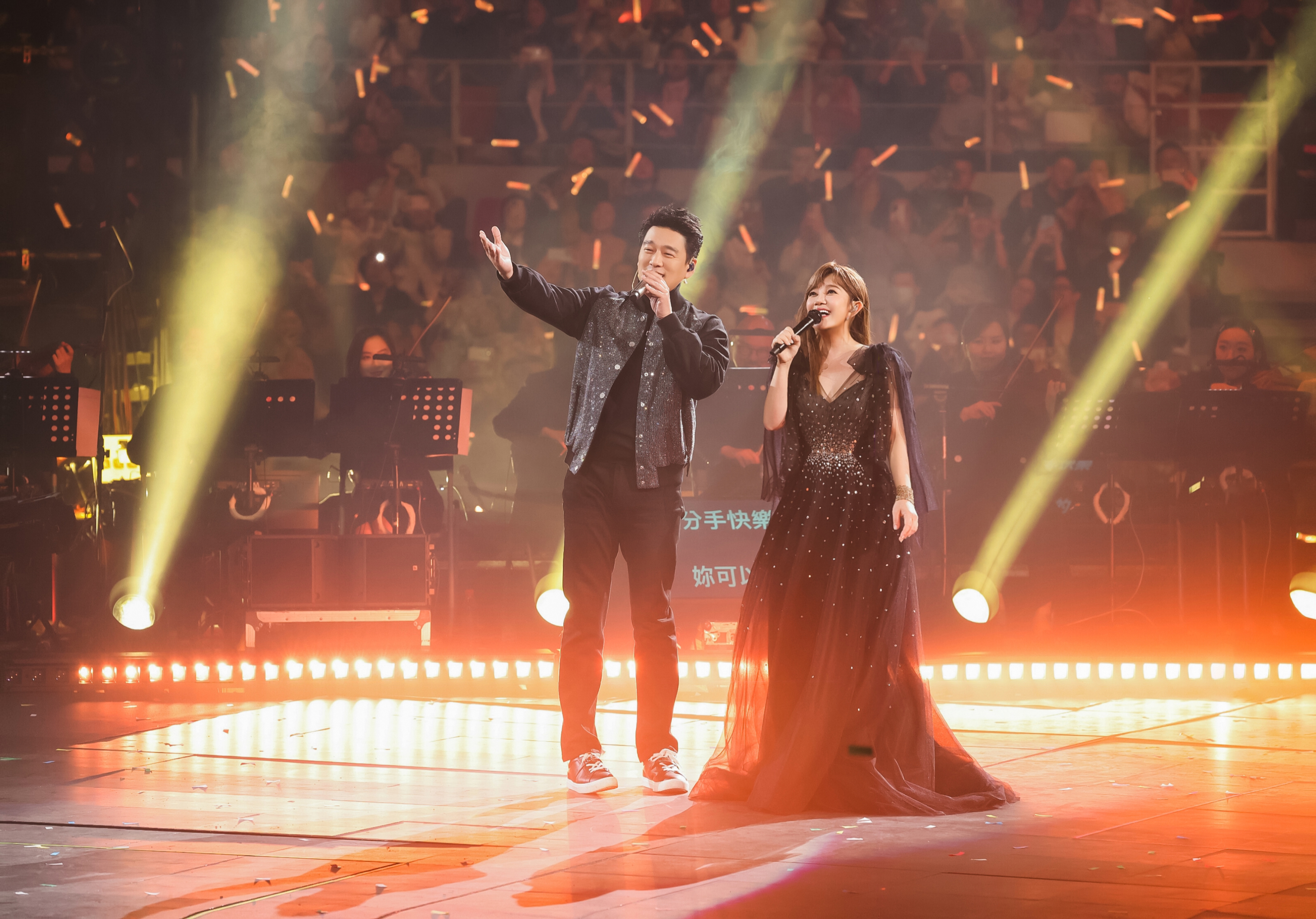 梁靜茹巡迴至成都演出，邀來重量級嘉賓「Uncle Wang」王耀慶助陣。（天熹娛樂提供）