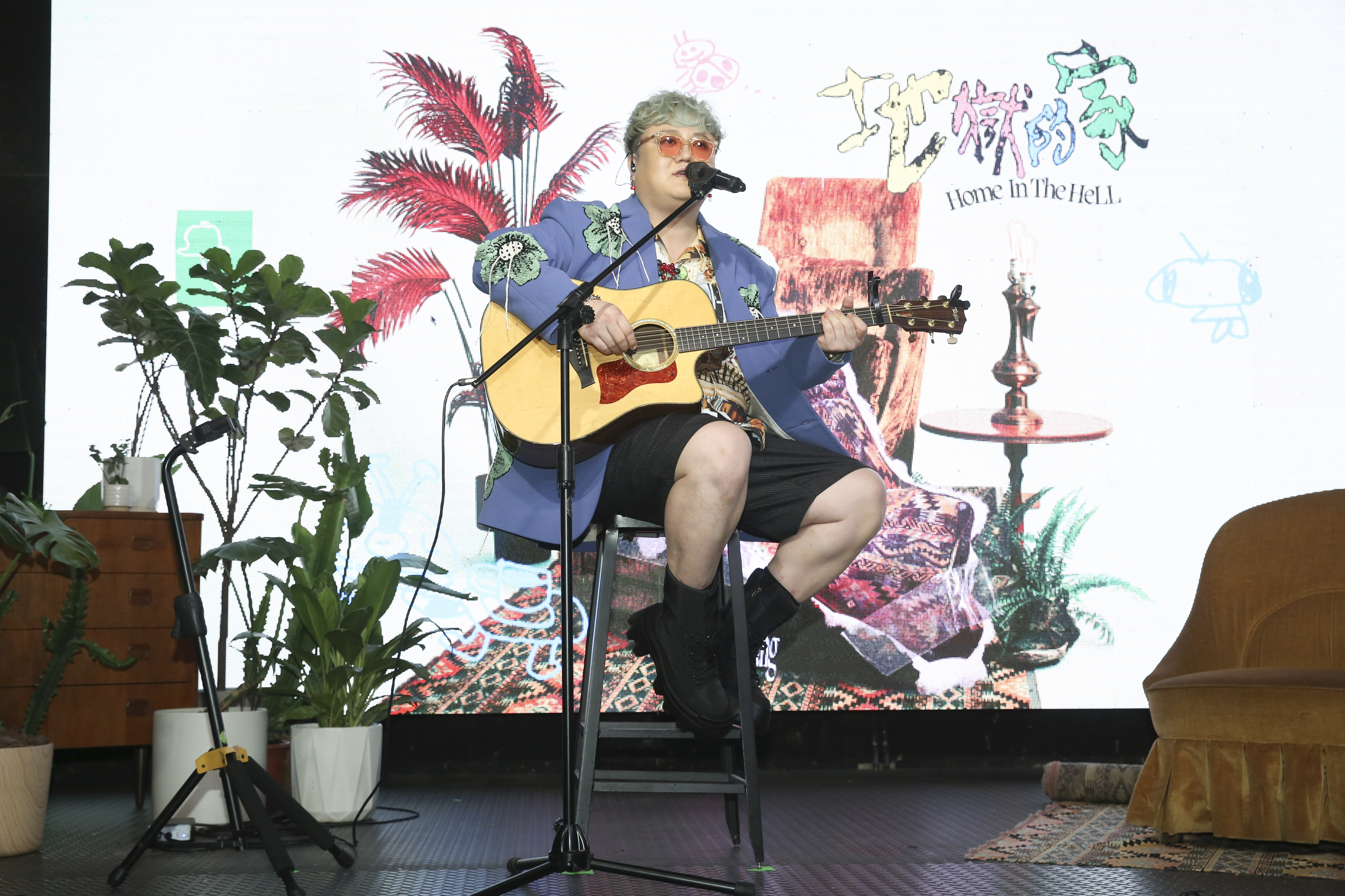 TRASH鼓手「魁剛」宣布以另一個身分「葵剛」推出全新作品《地獄的家》。