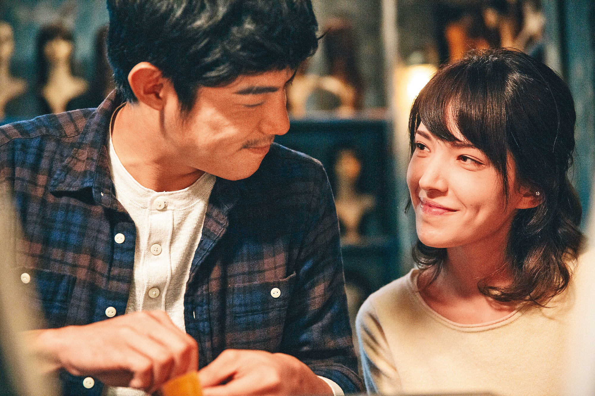 王柏傑（左）常與合作女星傳出緋聞，包括共演《失控謊言》的許瑋甯（右）。（前景娛樂提供）