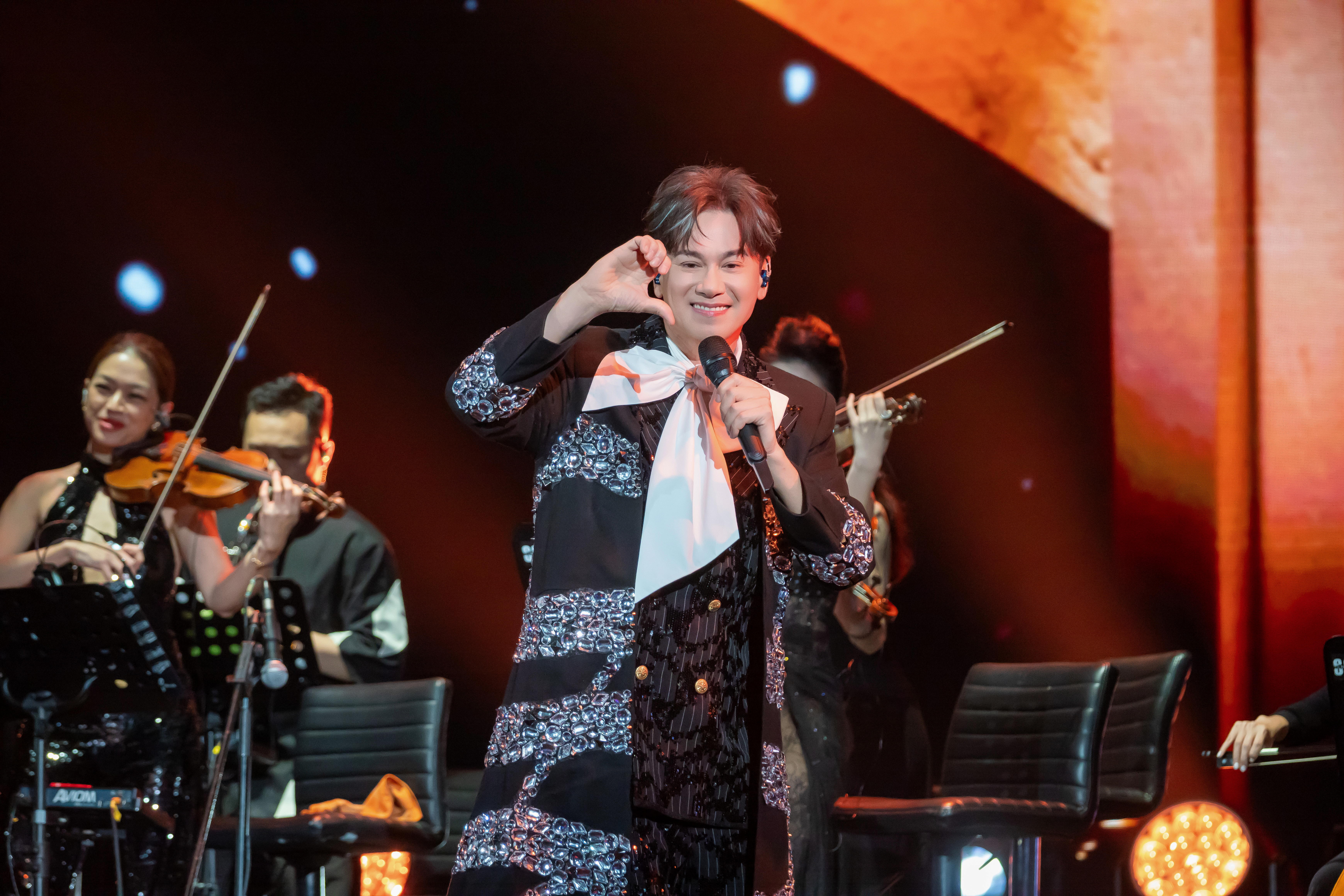 李聖傑在馬來西亞吉隆坡舉辦《One Day 直到那一天》。（華納音樂提供）