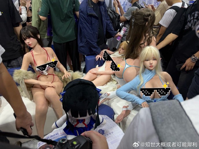 娃娃如真人。(翻自微博)