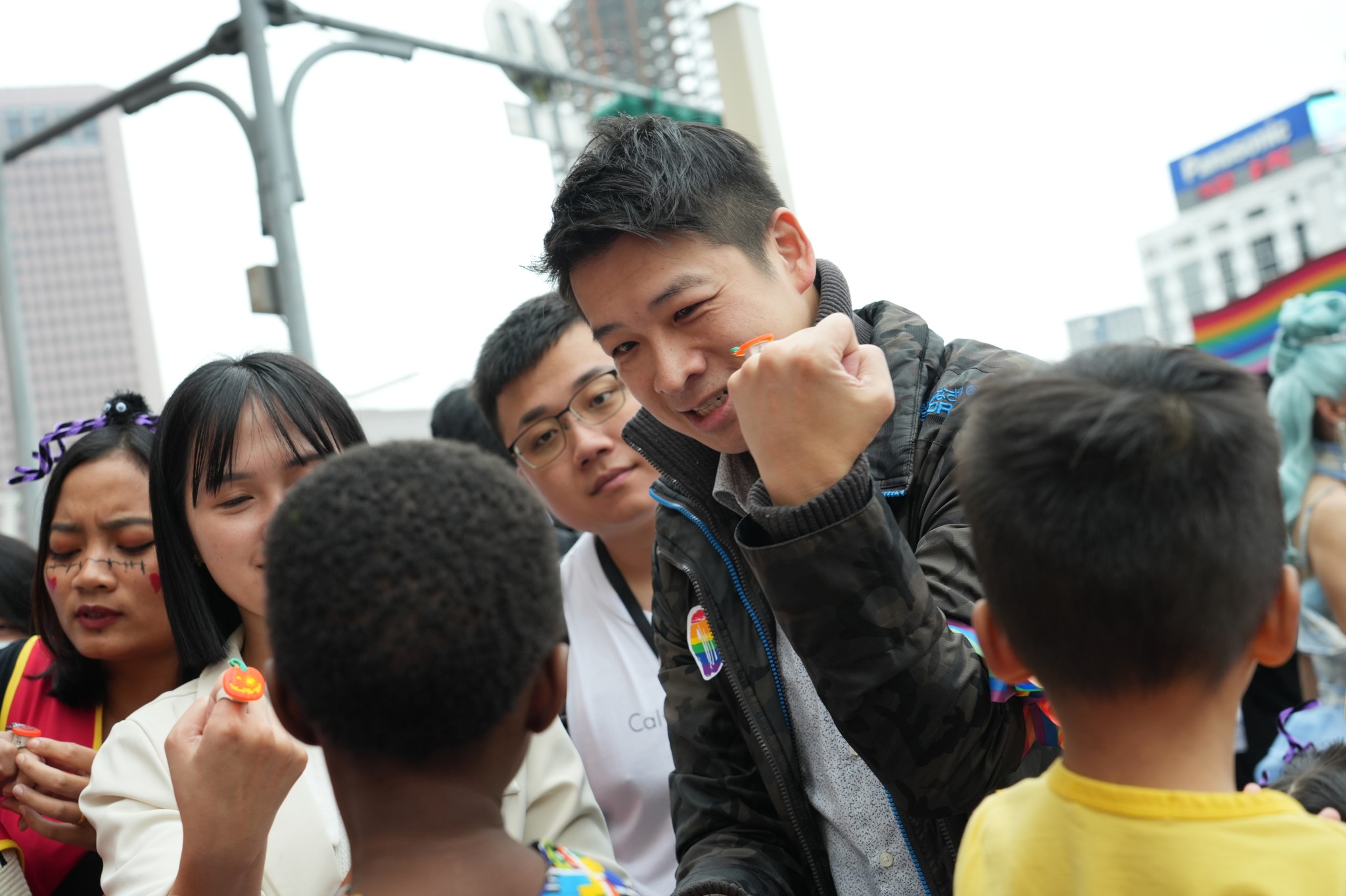 許甫反問蔡壁如，「妳作證的2021年的劣幣是誰？」。（翻攝許甫臉書）