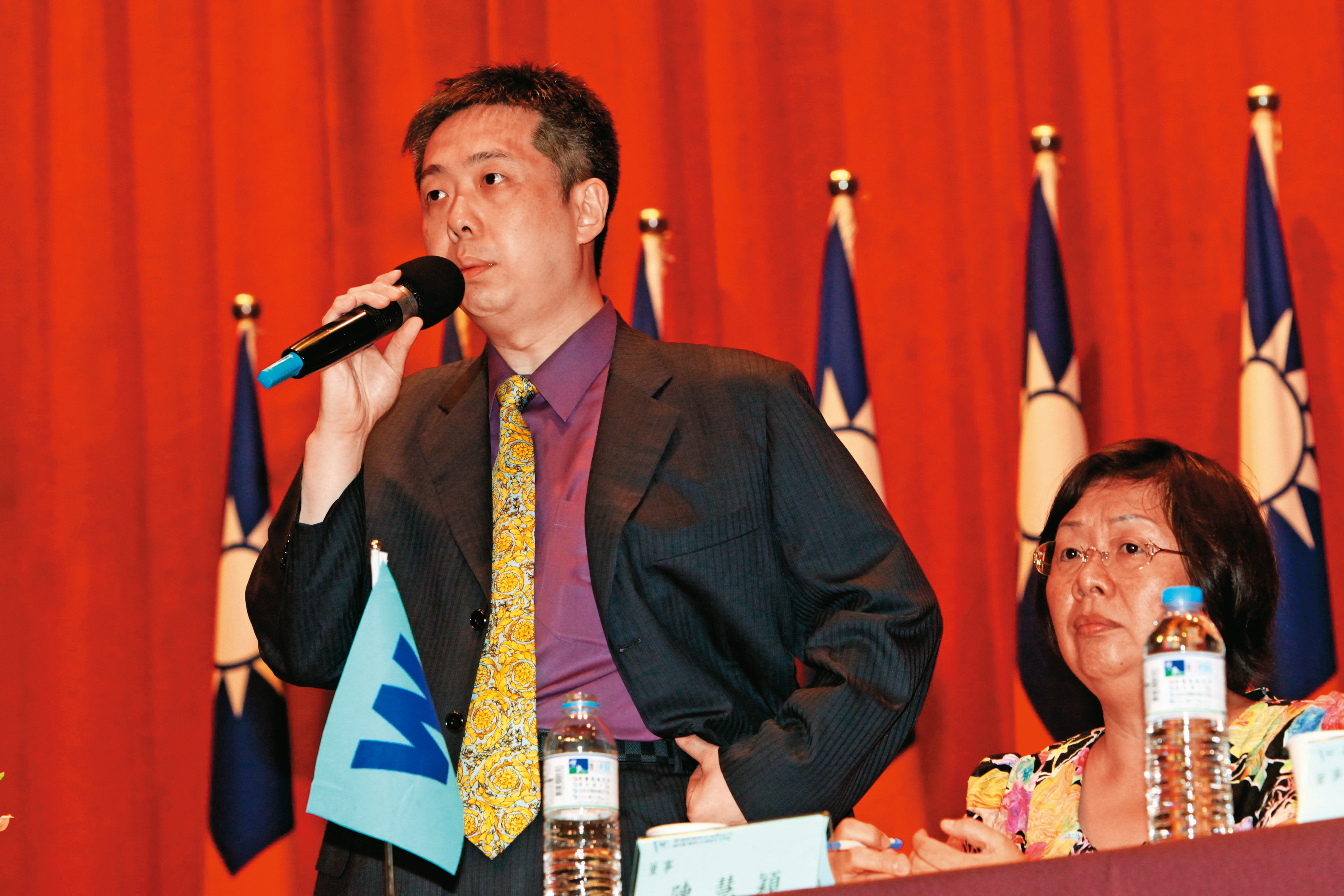 陳慧穎（右）和陳柏廷（左）相繼投資澳豐，萬海陳家損失金額上看2.2億元。（資料照片）