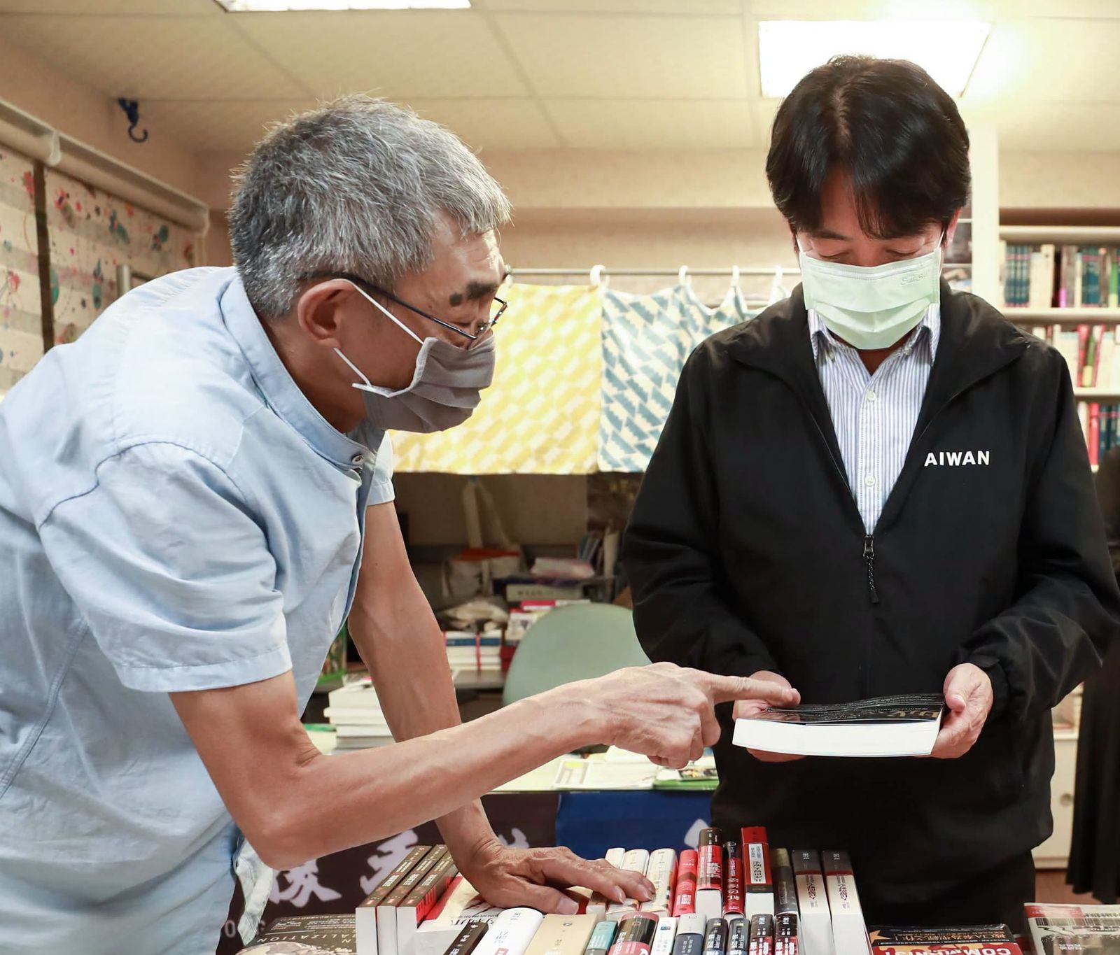 曾被中國拘禁、流亡台灣開書店!林榮基病逝 賴清德哀悼:台灣會繼續堅守民主自由