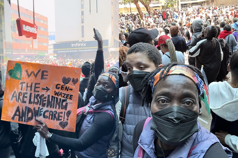 美國前總統歐巴馬同父異母的姊姊奧瑪也出現在肯亞抗議現場。（翻攝自@AumaObama X）