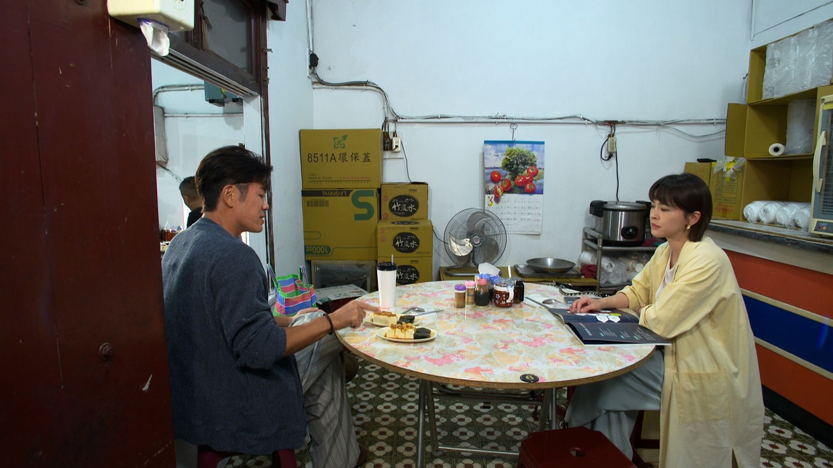 陳志強與蘇晏霈首度對戲火花四射，「辣椒之戰」上演初見面就交鋒，氣氛張力十足。（民視提供）