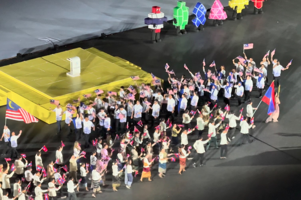 柬埔寨團隊才參加完開幕式，火速宣布撤隊。（翻攝自Dpx Life 4K YT）