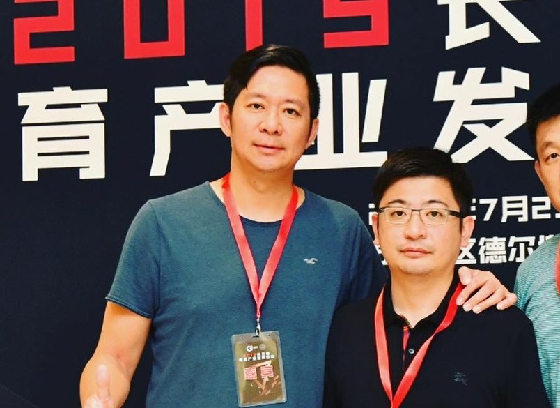 李雲翔（左）、謝典霖（右）主導的籃協，引發改革派不滿。（翻攝自謝典霖臉書）