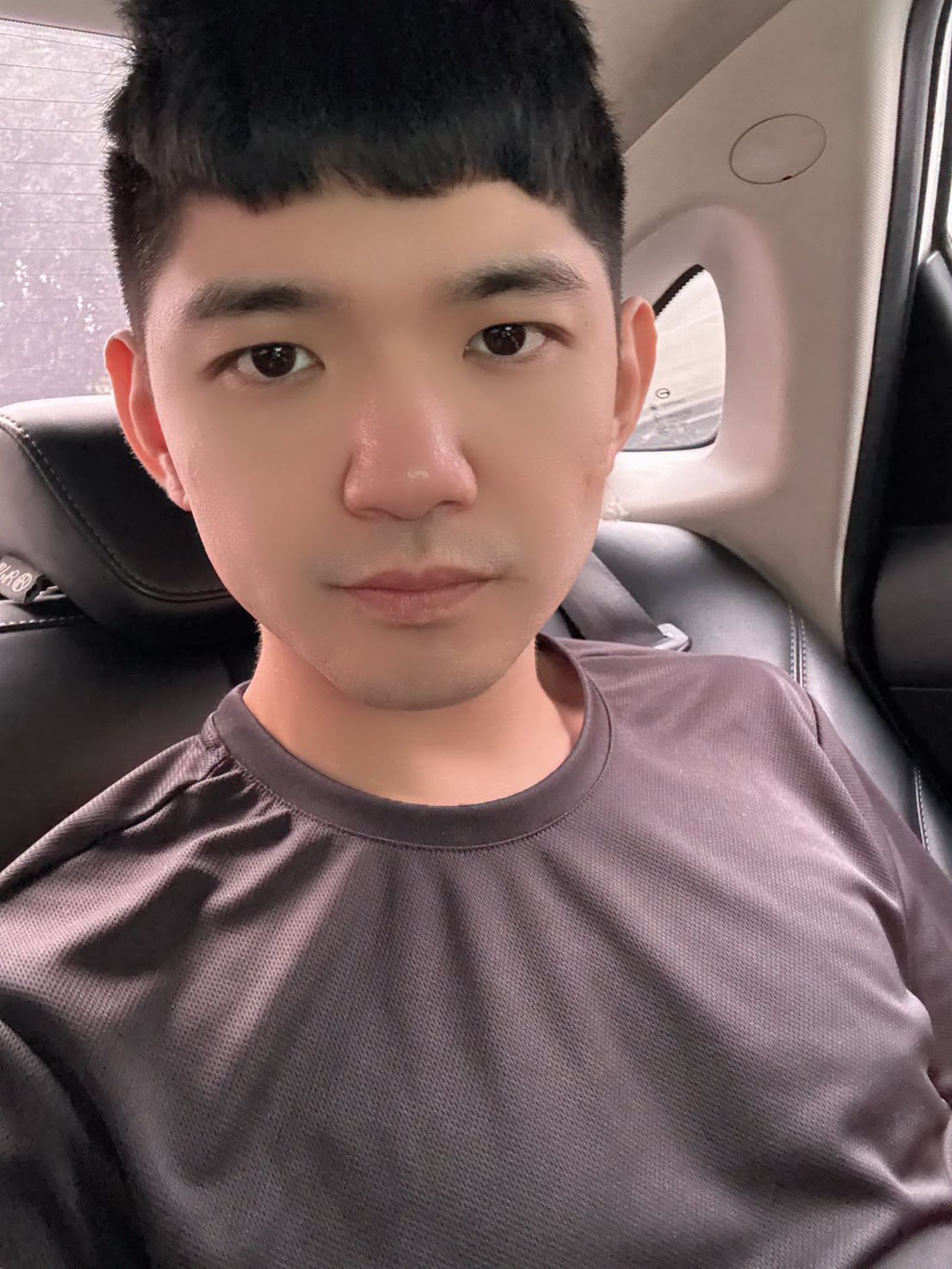 直播主晚安小雞與阿鬧在柬埔寨自導自演遭綁架凌虐，遭當地警方識破逮捕，被法院重判2年有期徒刑。（翻攝晚安小雞臉書）
