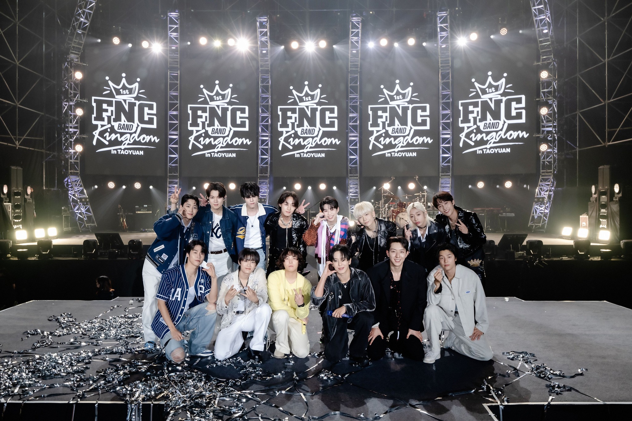 CNBLUE本月初才在桃園與同公司師兄弟舉辦FNC家族演唱會，兩天又唱又跳。（翻攝自Show Office FB）