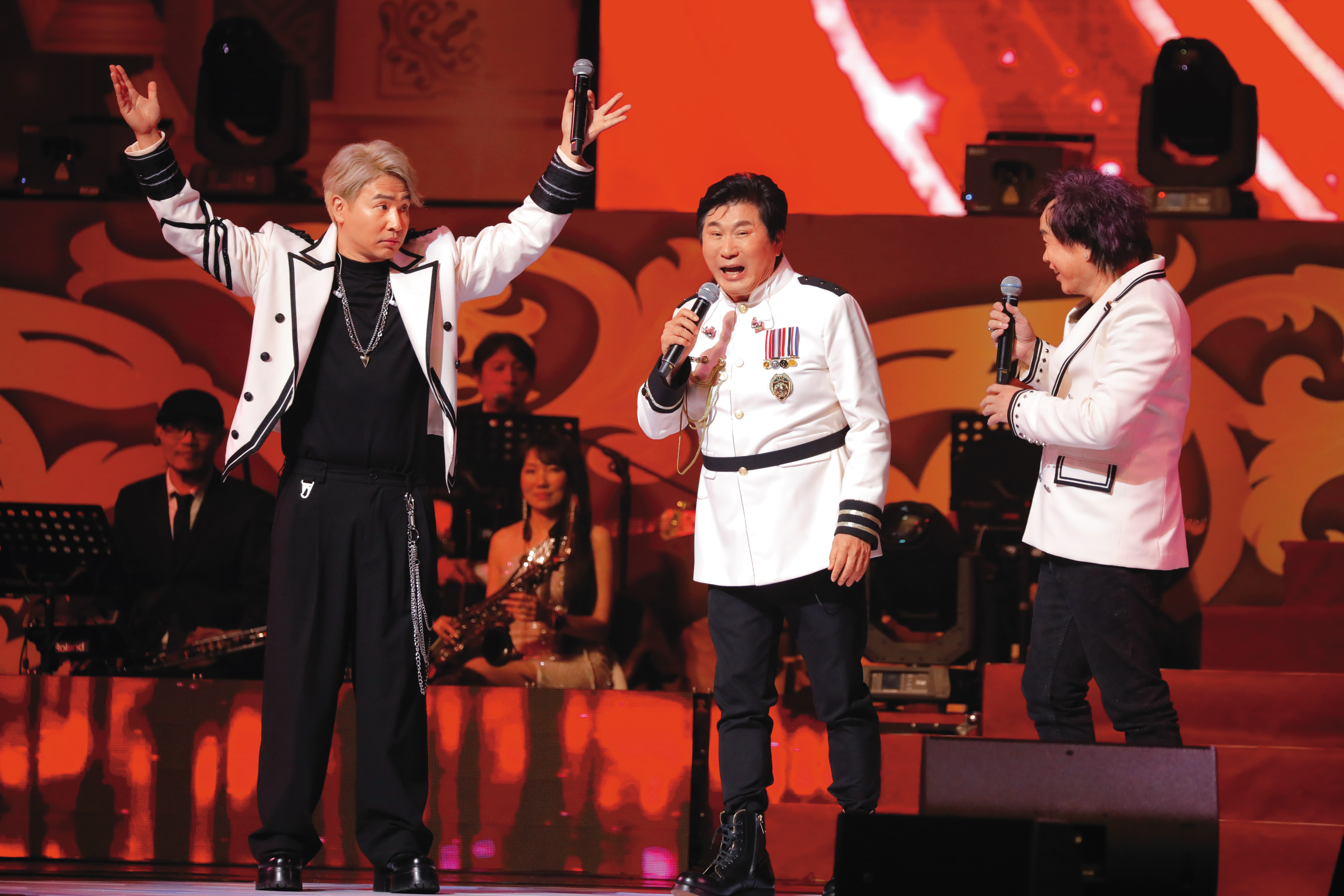 歐弟(左)即將在「鑽石舞台之夜」演唱會,和舊搭檔羅志祥合體。中為胡瓜、右為康康。
