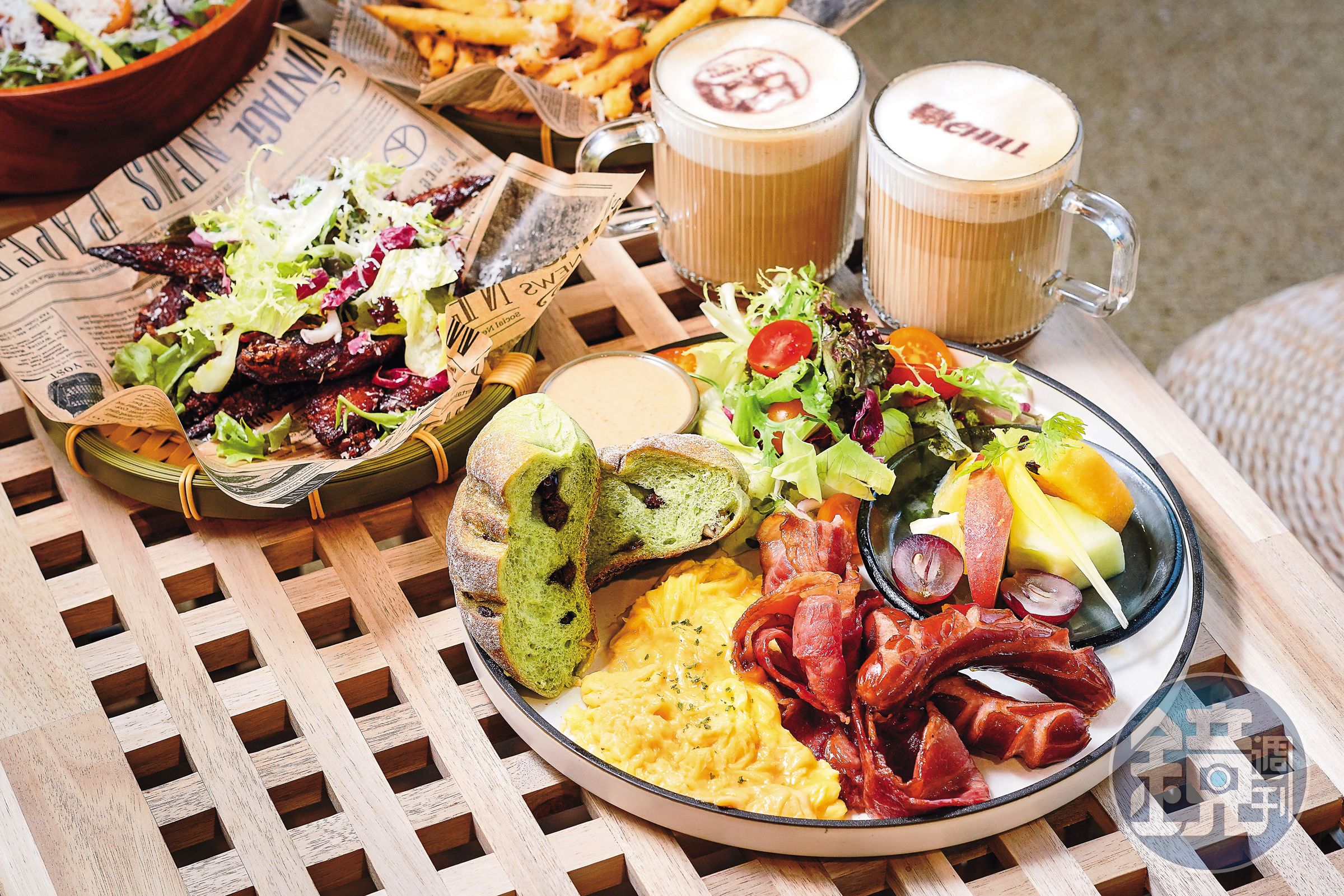 鞦CHILL Cafe & Bistro主打早午餐和義大利麵,是張雅涵開的首間街邊店。(美式早午餐,408元/份)