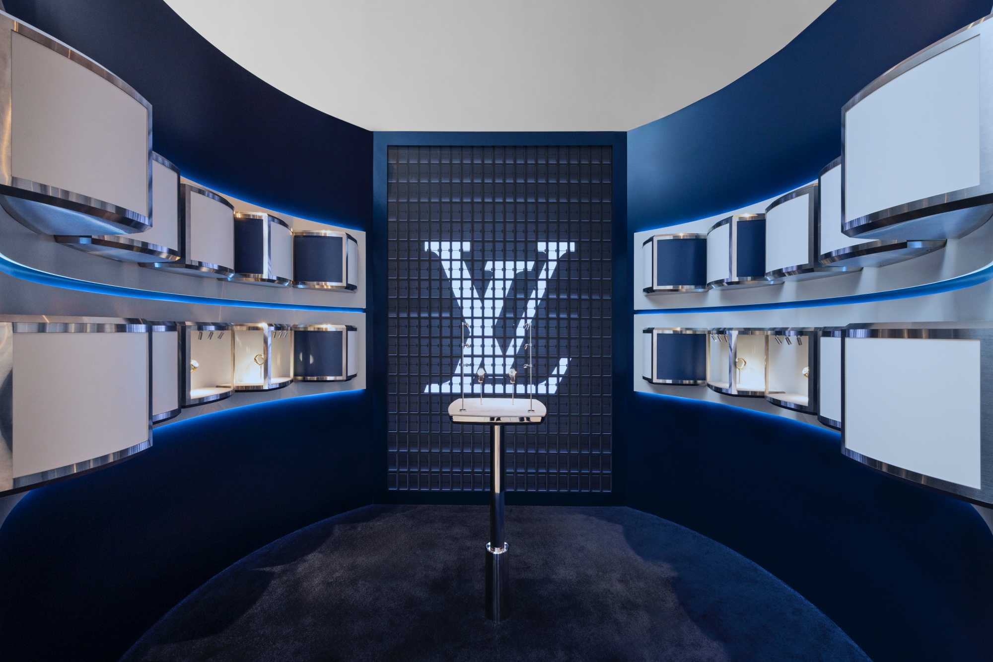 路易威登「2025 匠藝之境 Virtuosity 頂級珠寶展」，目前正在台中豪宅建案「由鉅惟上」展出中。