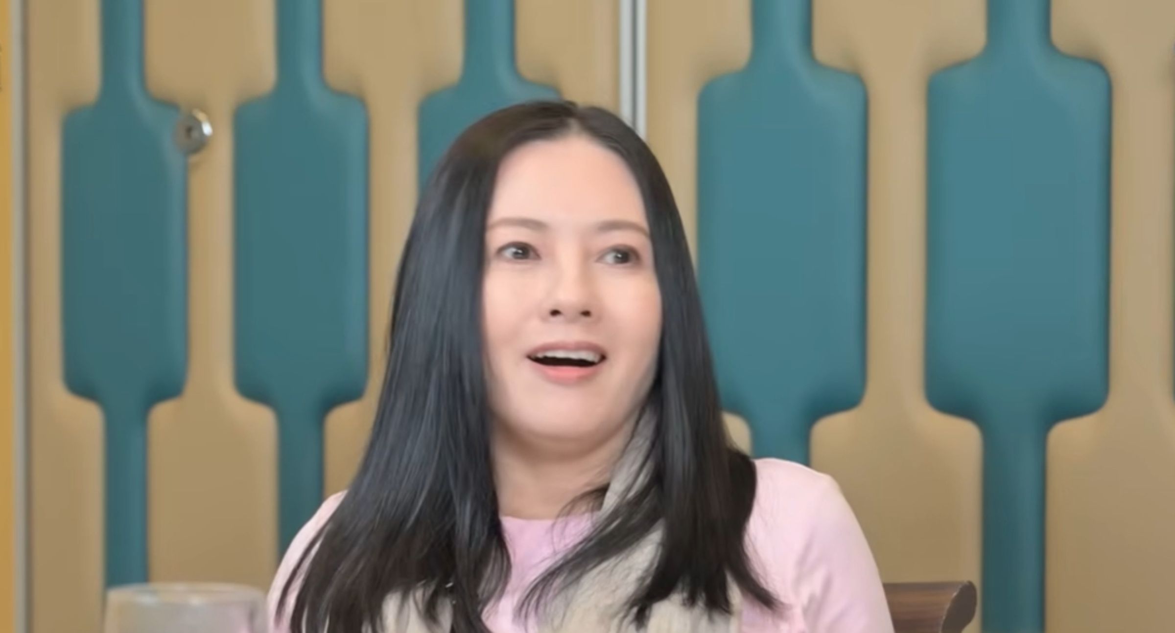 李麗珍近期接受專訪時透露當年接拍三級片的原因。(翻攝自《快拍。曼鏡頭》YouTube頻道)