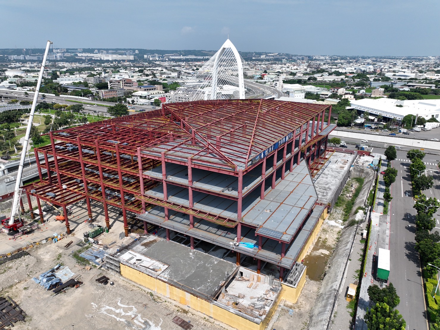 台中市水湳轉運中心去年9月開工，預計2026年完工啟用。（台中市交通局提供）