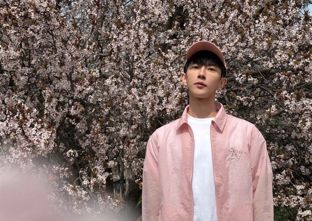 于朦朧死訊引發熱議，相關討論在中國網路上卻屢遭封鎖刪除。（翻攝自微博）