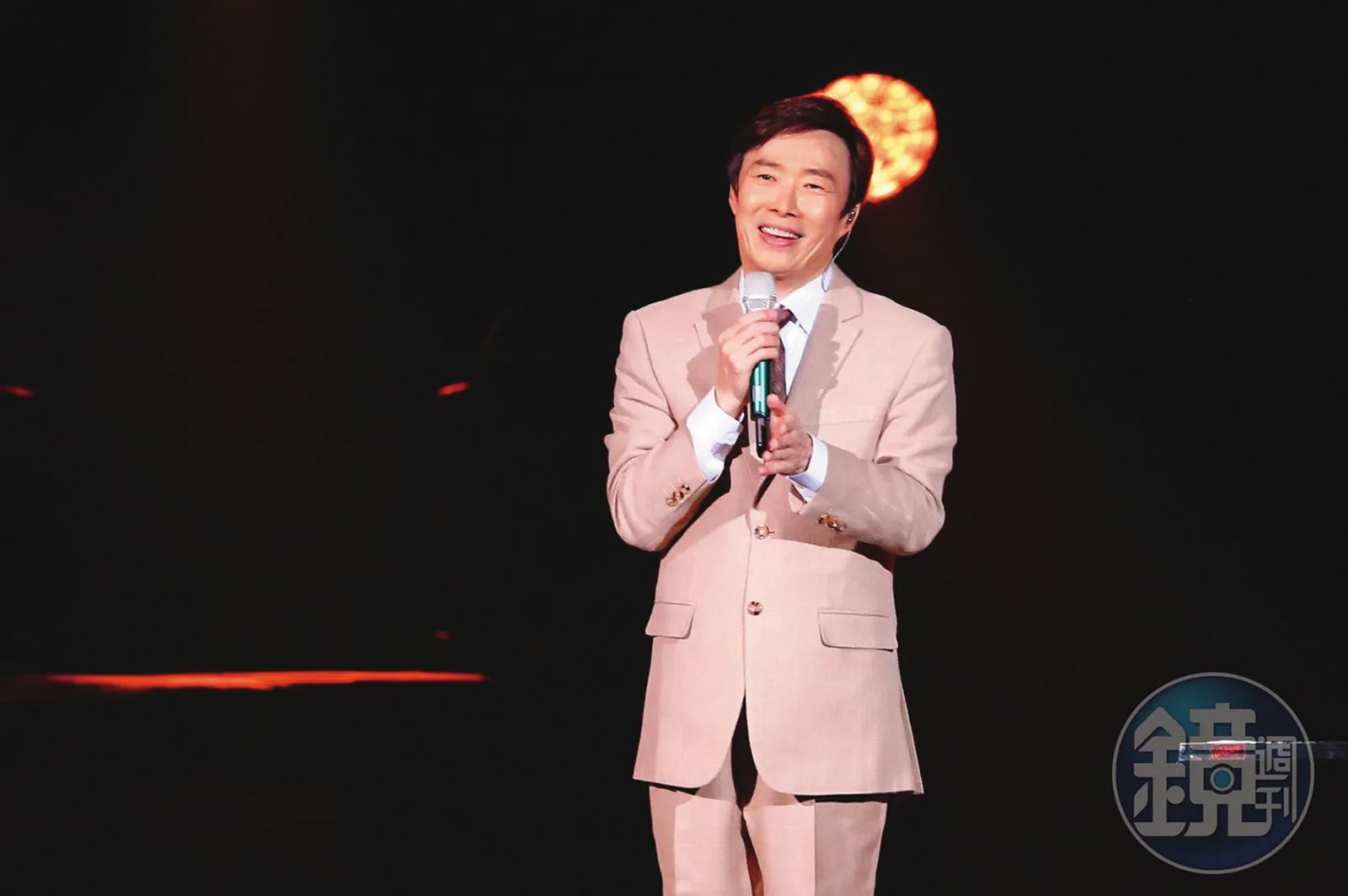 費玉清將演藝收入都投入房產,傳出買下忠孝東路一條街。(本刊資料照)