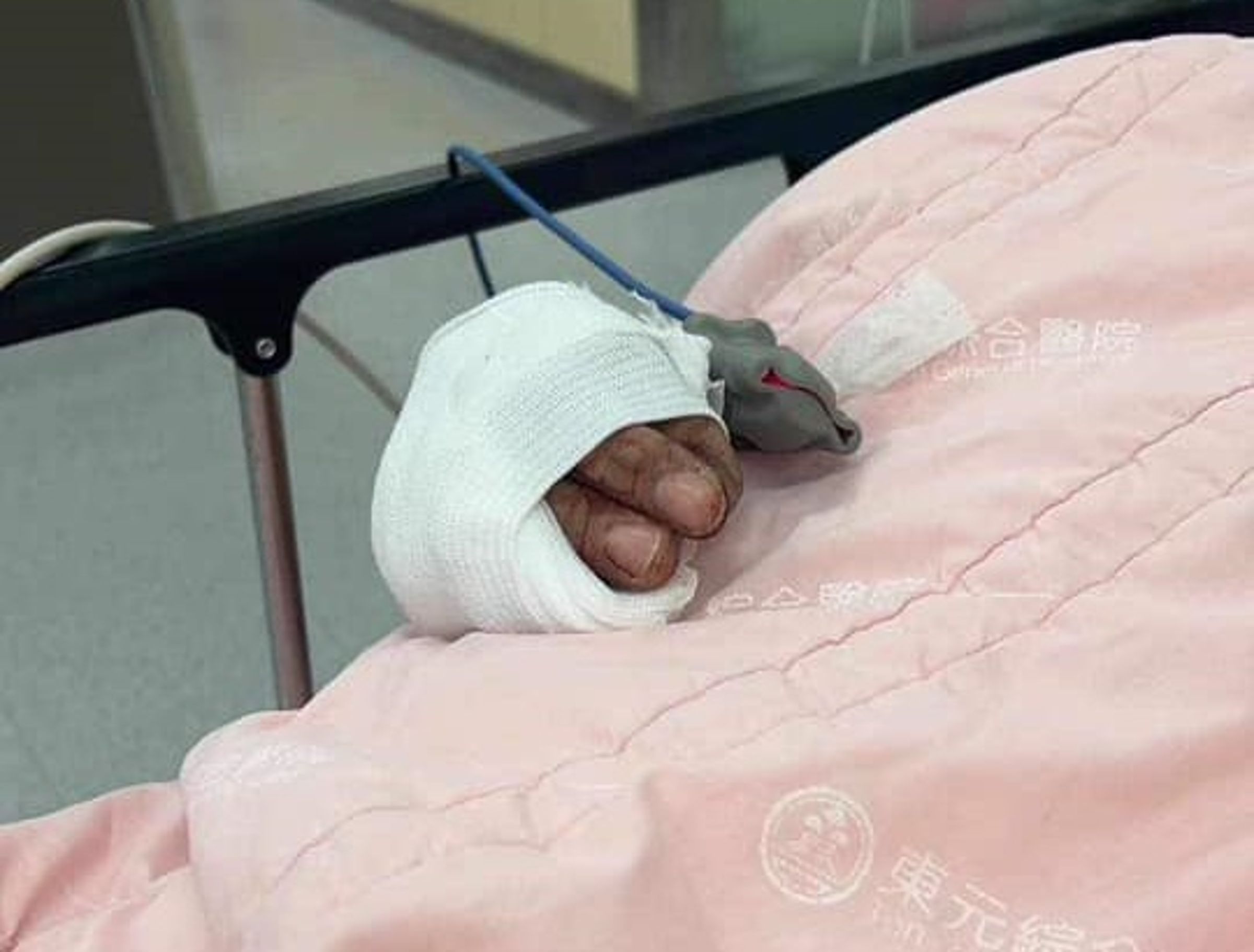 新竹一名男子24日晚間遭不明人士持開山刀砍殺。(翻攝自臉書社團「我是湖口人」)