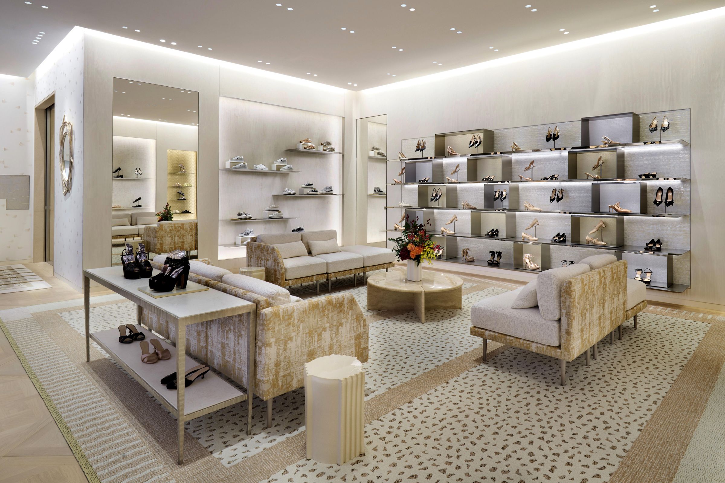 DIOR新光三越DIAMOND TOWERS專賣店空景照。(迪奧提供)