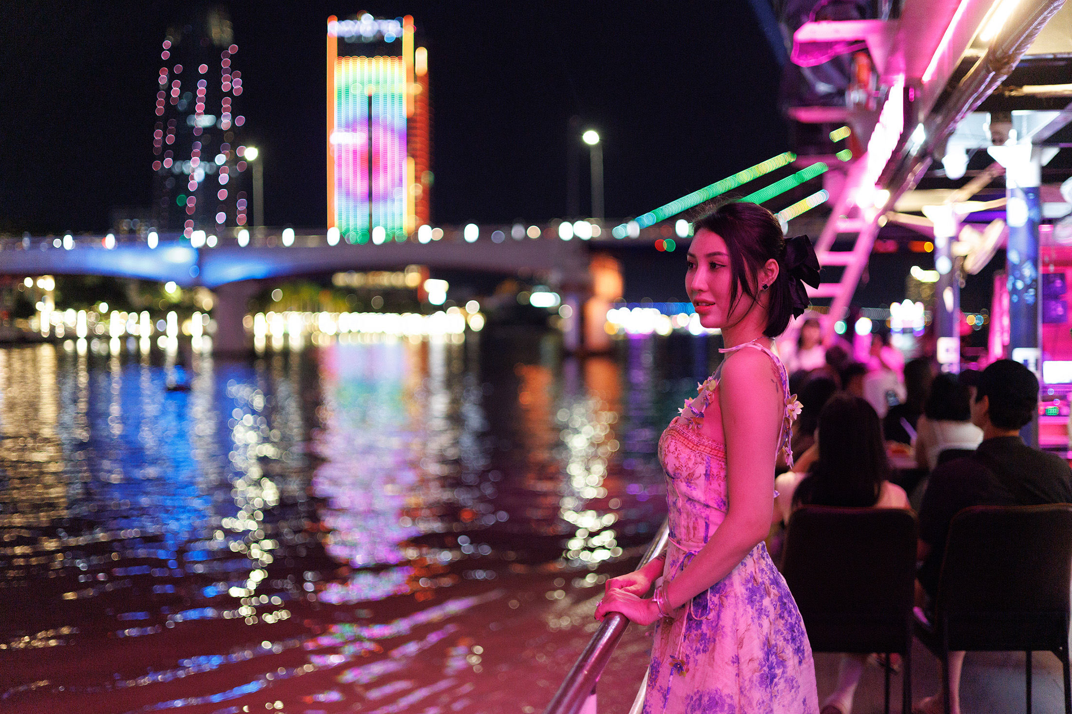 夜晚的韓江燈火燦爛，隨時都能捕捉到五光十色的夜景。