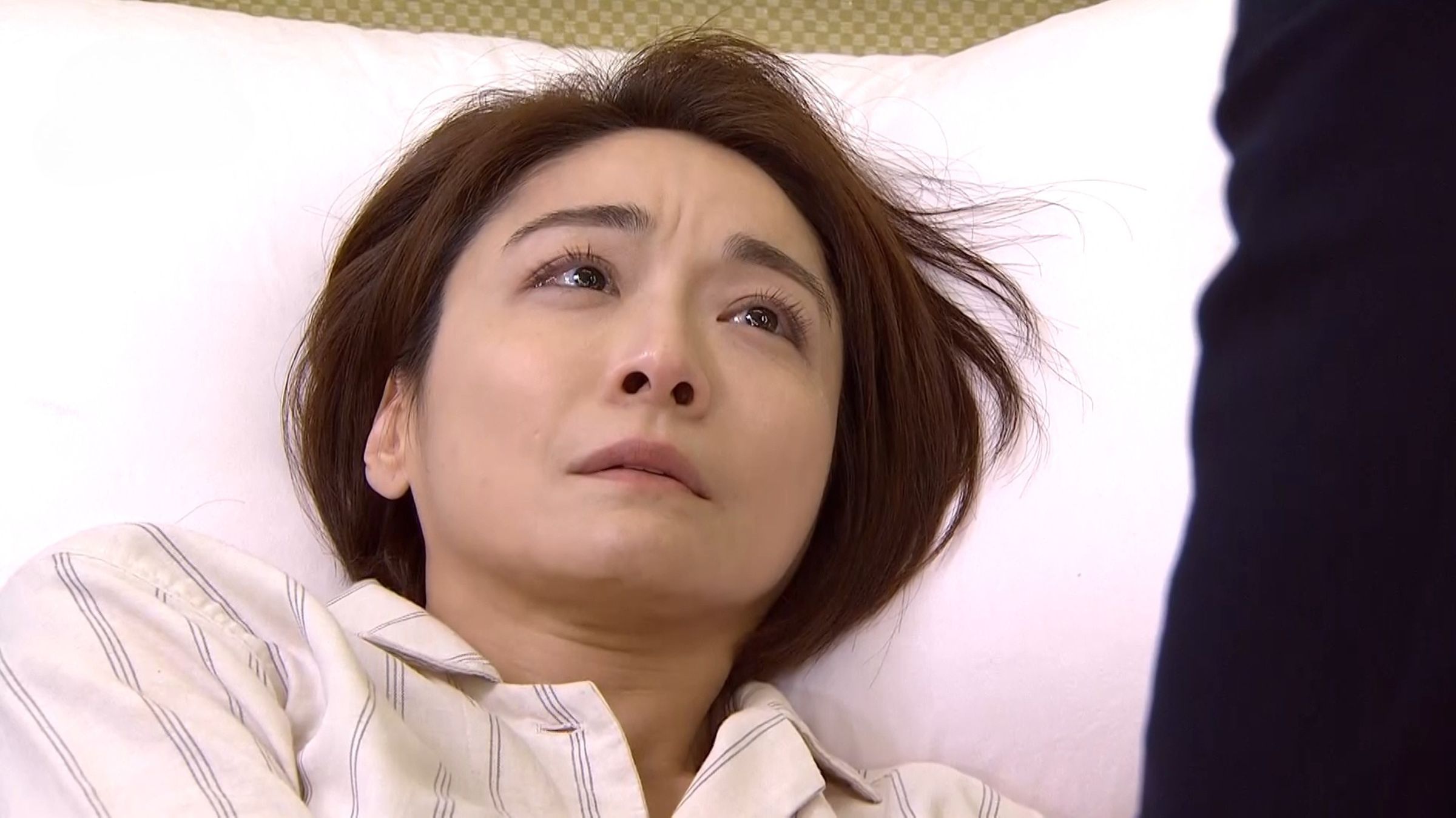 江祖平指控因導播疏忽導致燙傷委屈大哭。（三立提供）