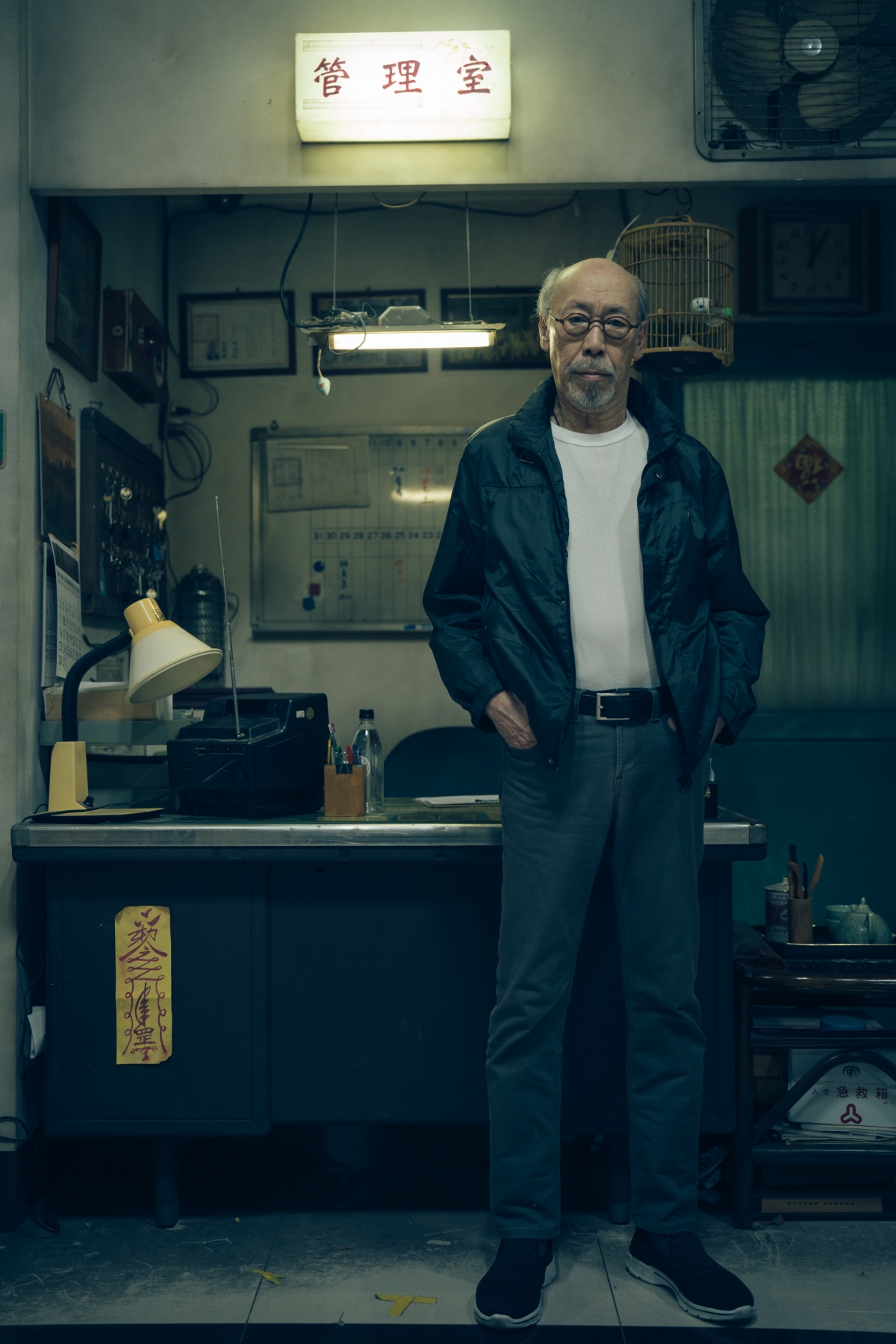 去年馮淬帆受邀演出鬼片《蝴蝶大廈》,他在片中飾演大樓管理員,原來背後有不為人知的一面。(劇匯文創提供)