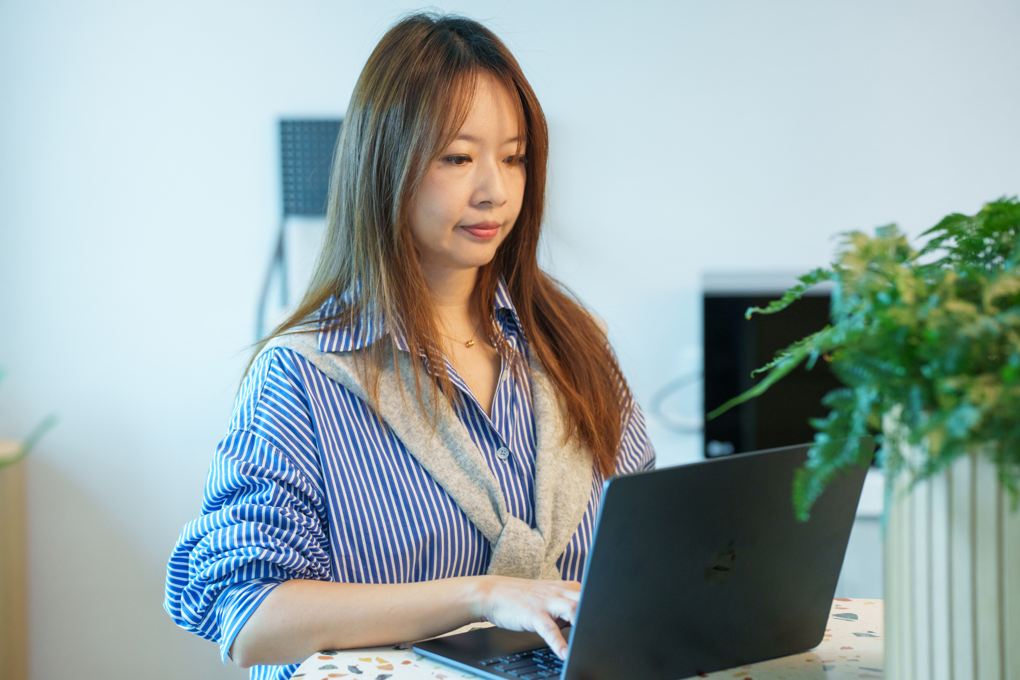 吳若婕延伸自己作為消費者的需求，為顧客找到最需要的商品上架。