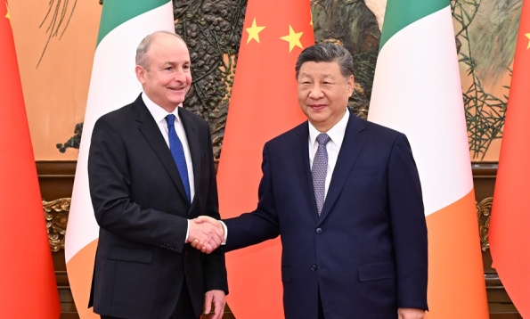 中國國家主席習近平今（5）日和愛爾蘭總理馬丁會晤。 （取自中國外交部官網）