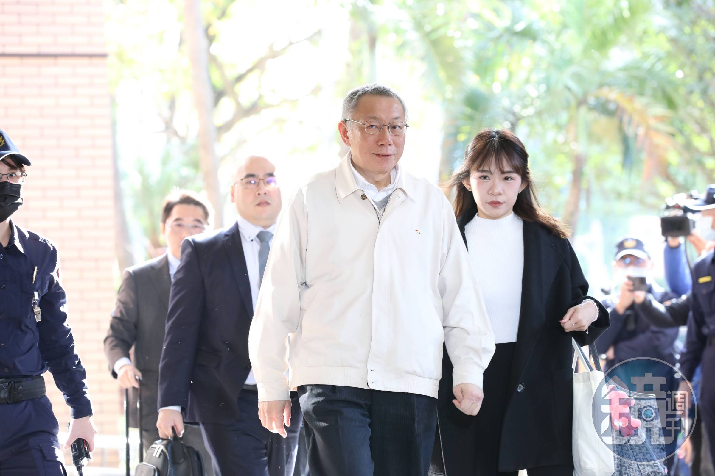 台北地院重裁民眾黨主席柯文哲改7,000萬元交保。