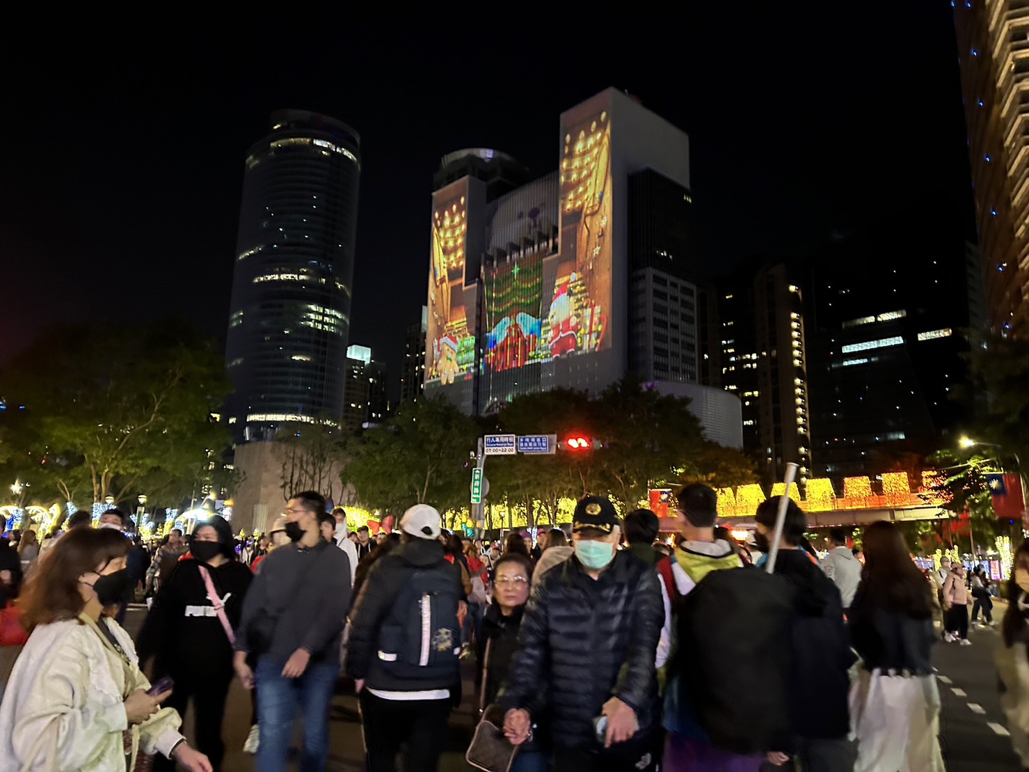 新北歡樂耶誕城從本月17日正式開跑，活動將持續至明年元旦。