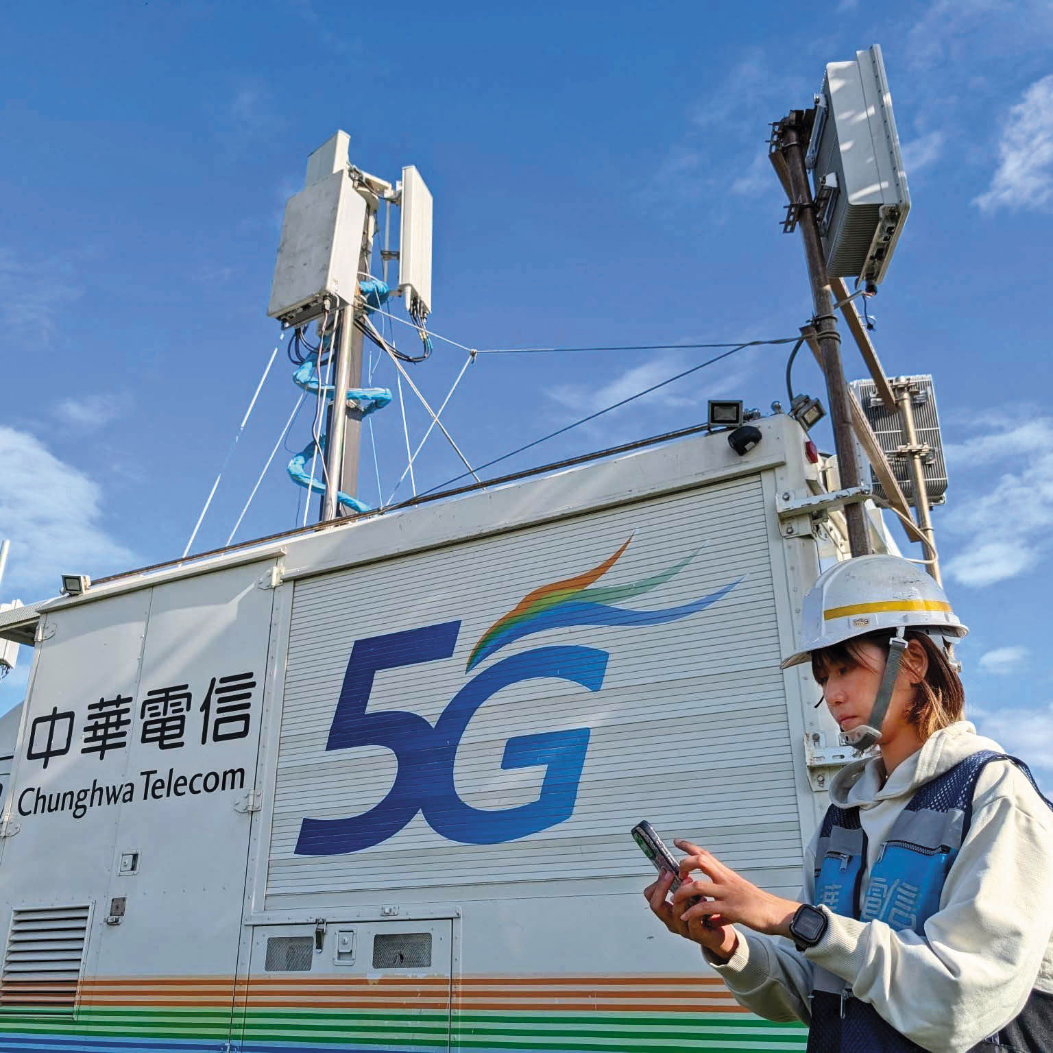 中華電信行動網路4G/5G人口涵蓋率超過99%，幾乎是有人的地方就有收訊。（中華電信行動學園臉書）