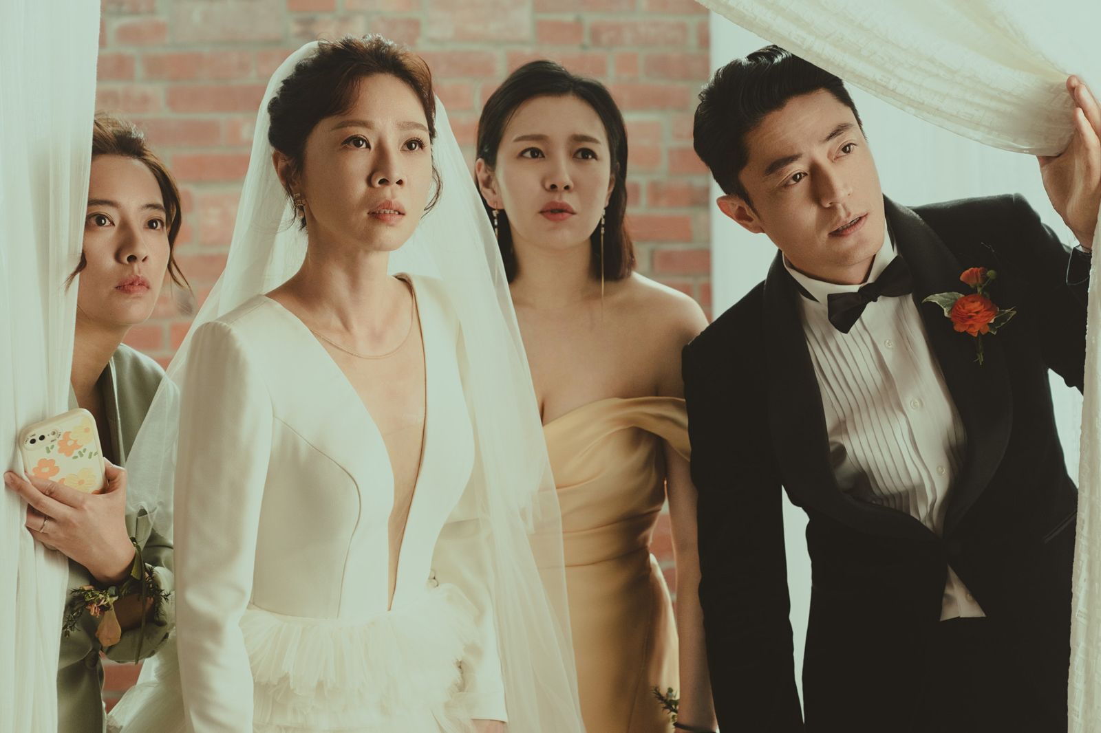 秦漢演出謝盈萱的父親,在女兒婚禮之日竟然鬧出風波。(Netflix提供)