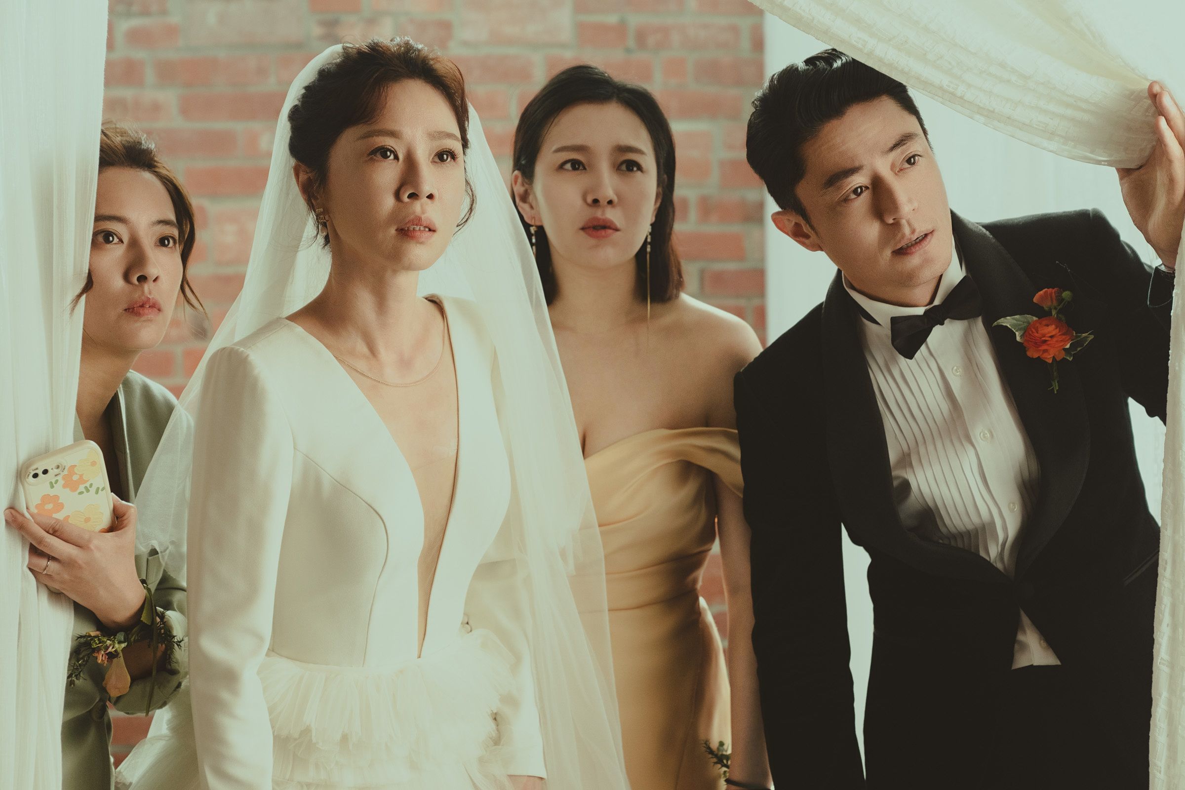 秦漢演出謝盈萱的父親,在女兒婚禮之日竟然鬧出風波。(Netflix提供)