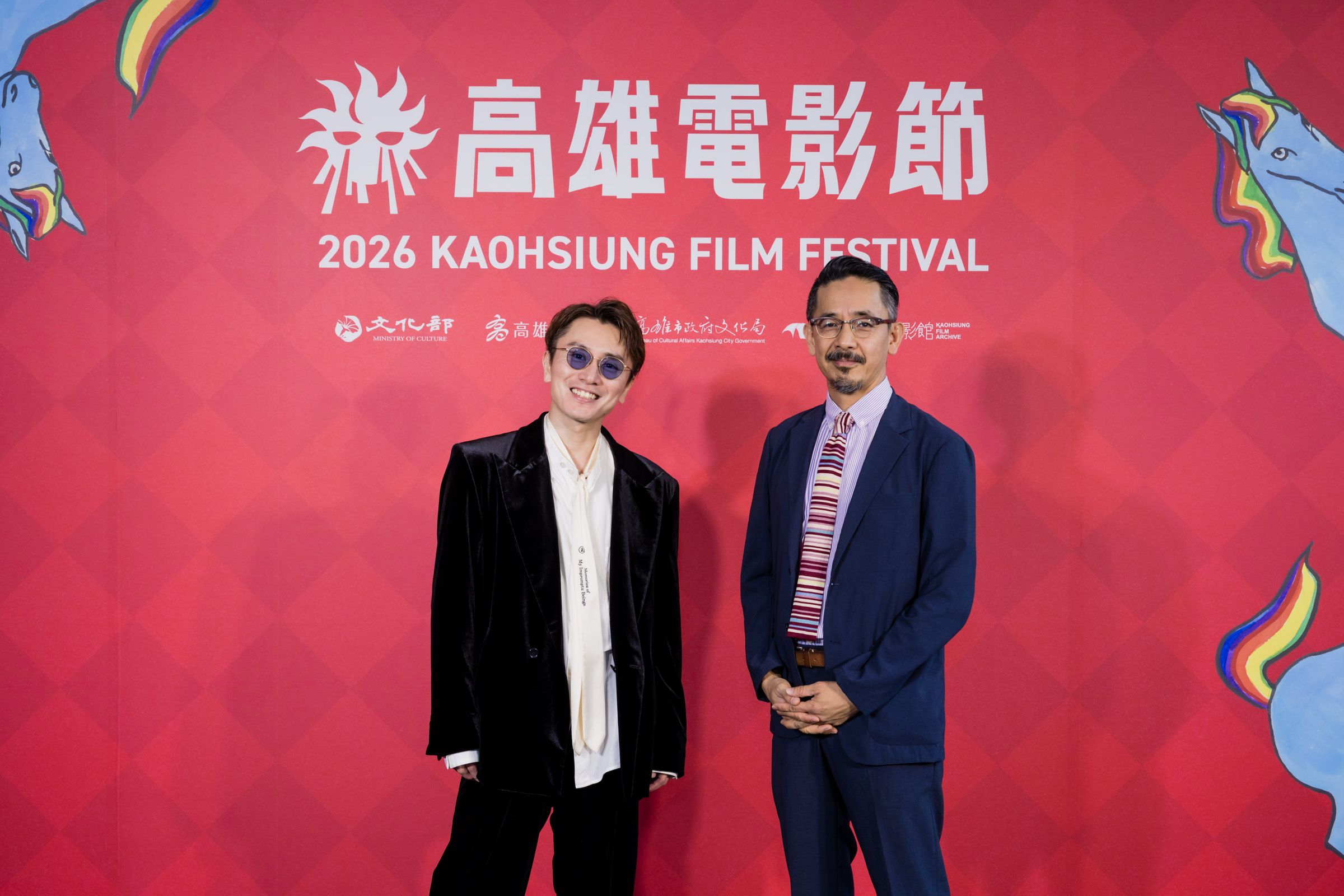 安田章大(左)與導演小林聖太郎原本並不熟識，決定合作後的一場飯局2人加上製片與編劇竟吃了6、7小時，彼此的交情也更神一層。(高雄電影節提供)，
