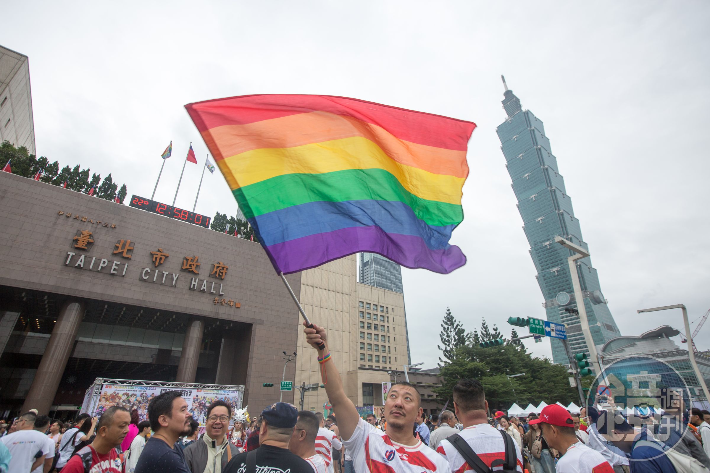 2024台灣同志遊行即將登場,伴侶盟在遊行前夕呼籲立法院審查大法官人事案,勿讓憲法法庭因此停擺。(圖為2023台灣同志遊行,本刊資料照)
