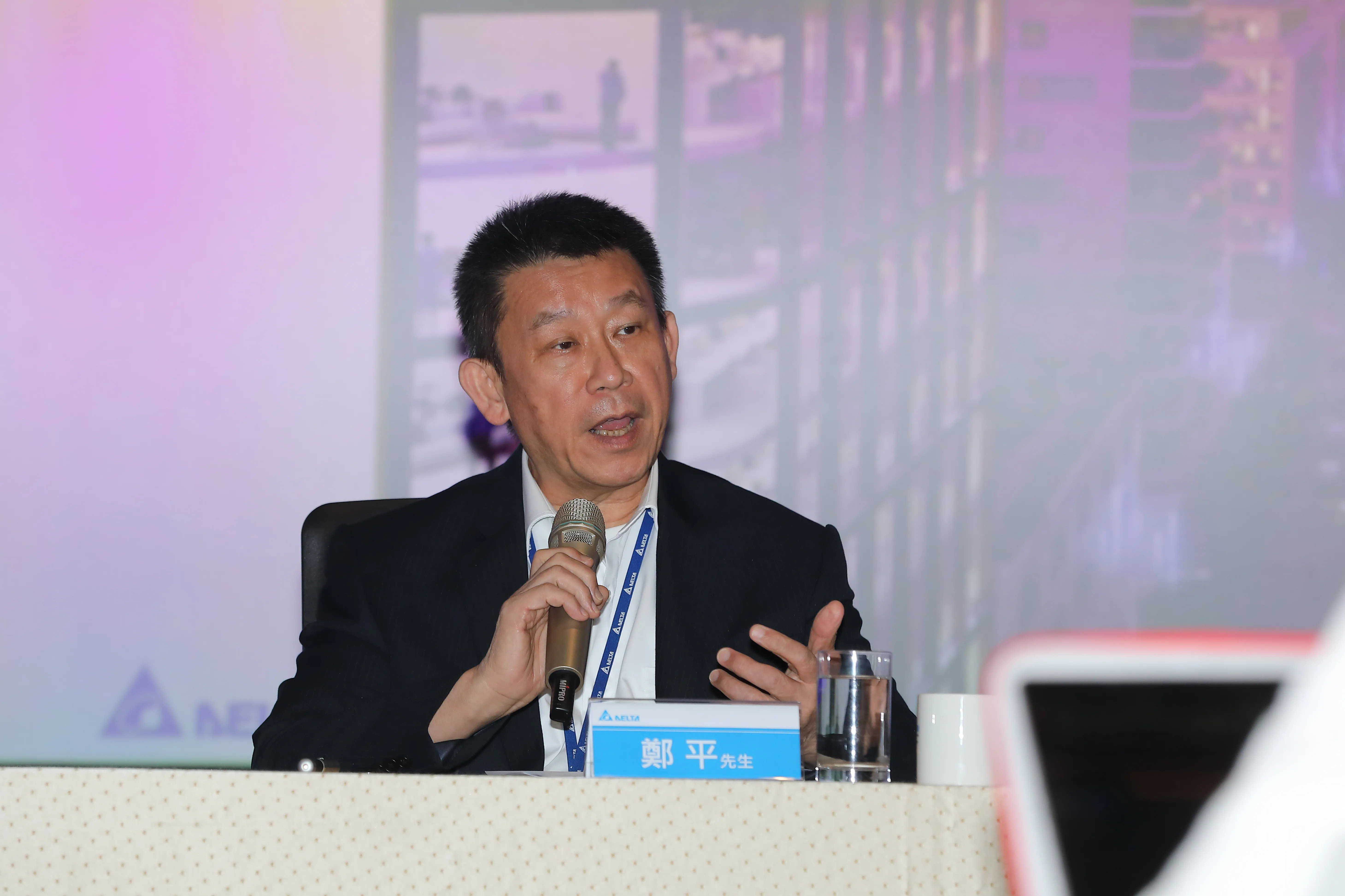 台達電董事長鄭平。