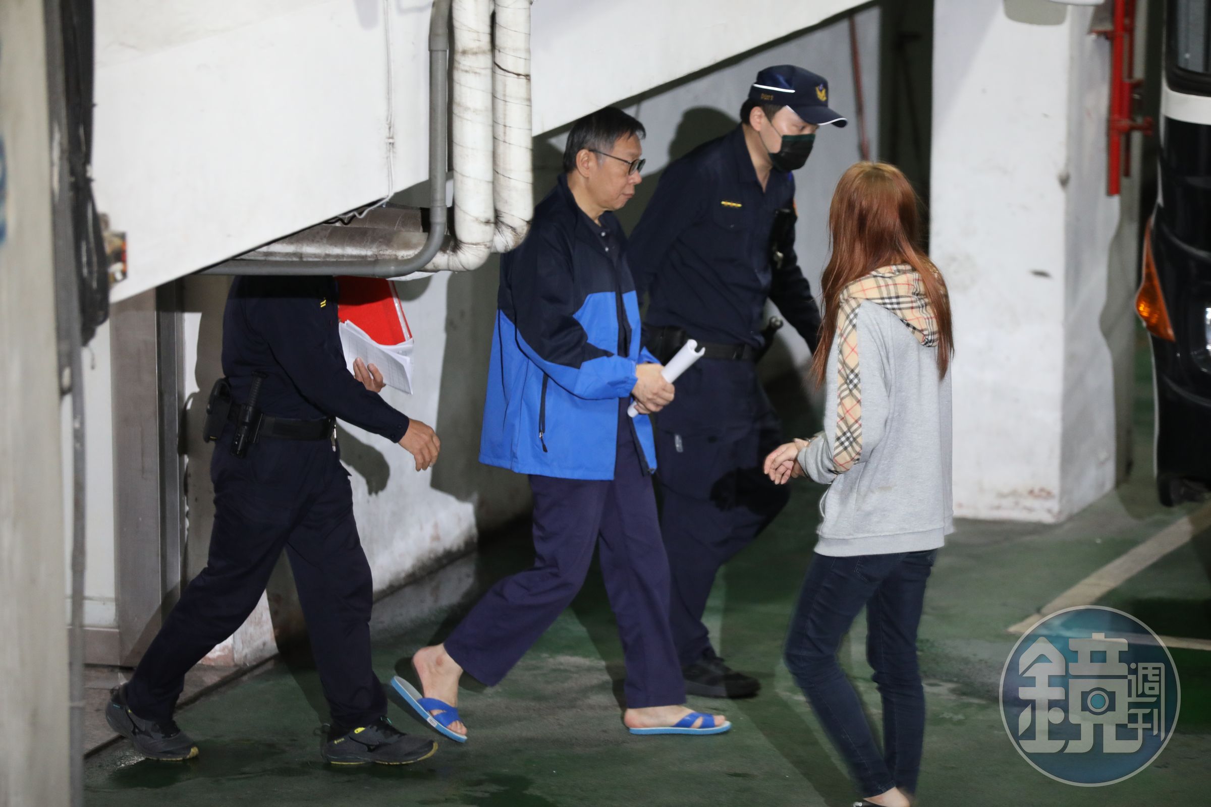 柯文哲今赴台北地院開延押庭，法院認為仍有羈押原因與必要，裁定延長羈押2個月，至明年1月5日。