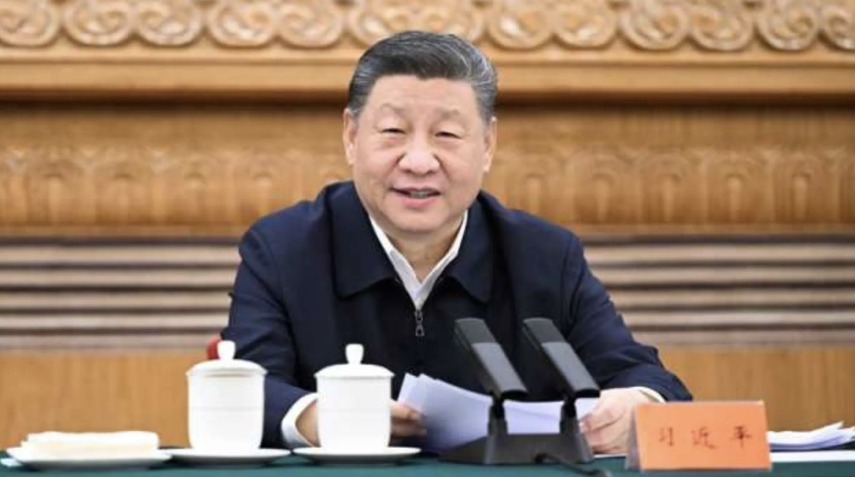 中國國家主席習近平日前抵達新德里出席金磚峰會,並與印度總理莫迪舉行雙邊會談。(翻攝自新華社)